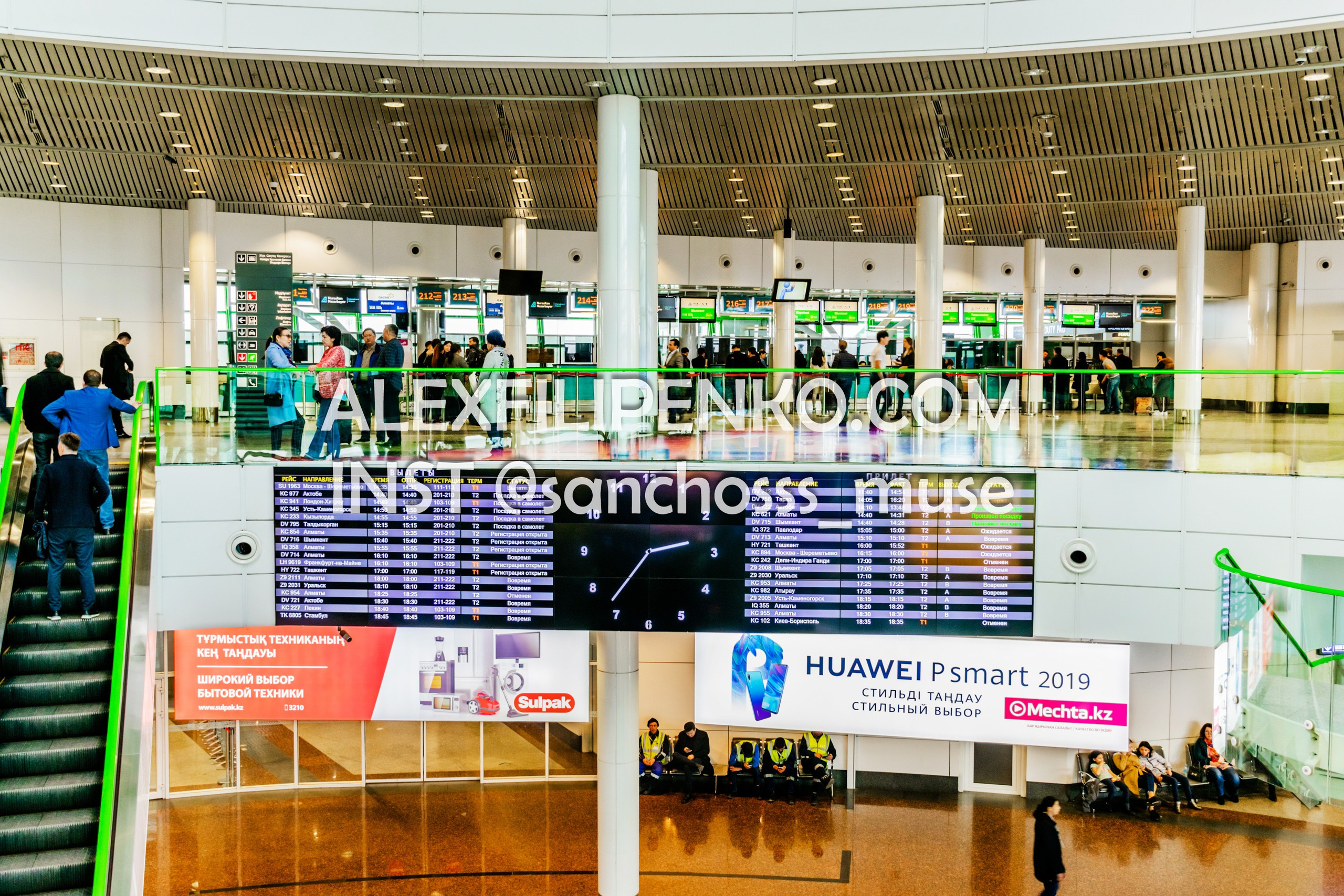 Фотосъемка для рекламного оператора MYD Production в Аэропорту Астаны. Фотограф интерьера недвижимости и архитектуры в Астане