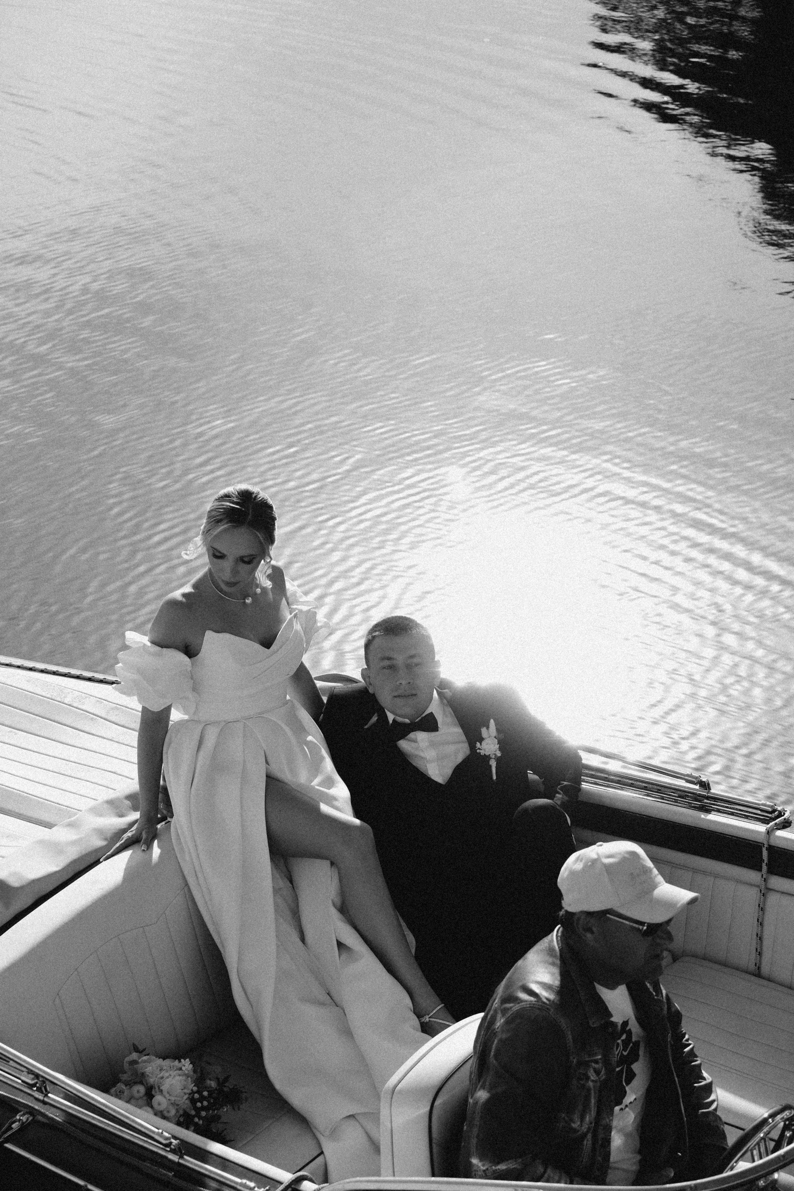 СВАДЕБГНАЯ ПРОГУЛКА ПО КАНАЛ САНКТ-ПЕТЕРБУРГА НА КАТЕРЕ. Профессиональный фотограф, Санкт-Петербург — Виктория Богомолова