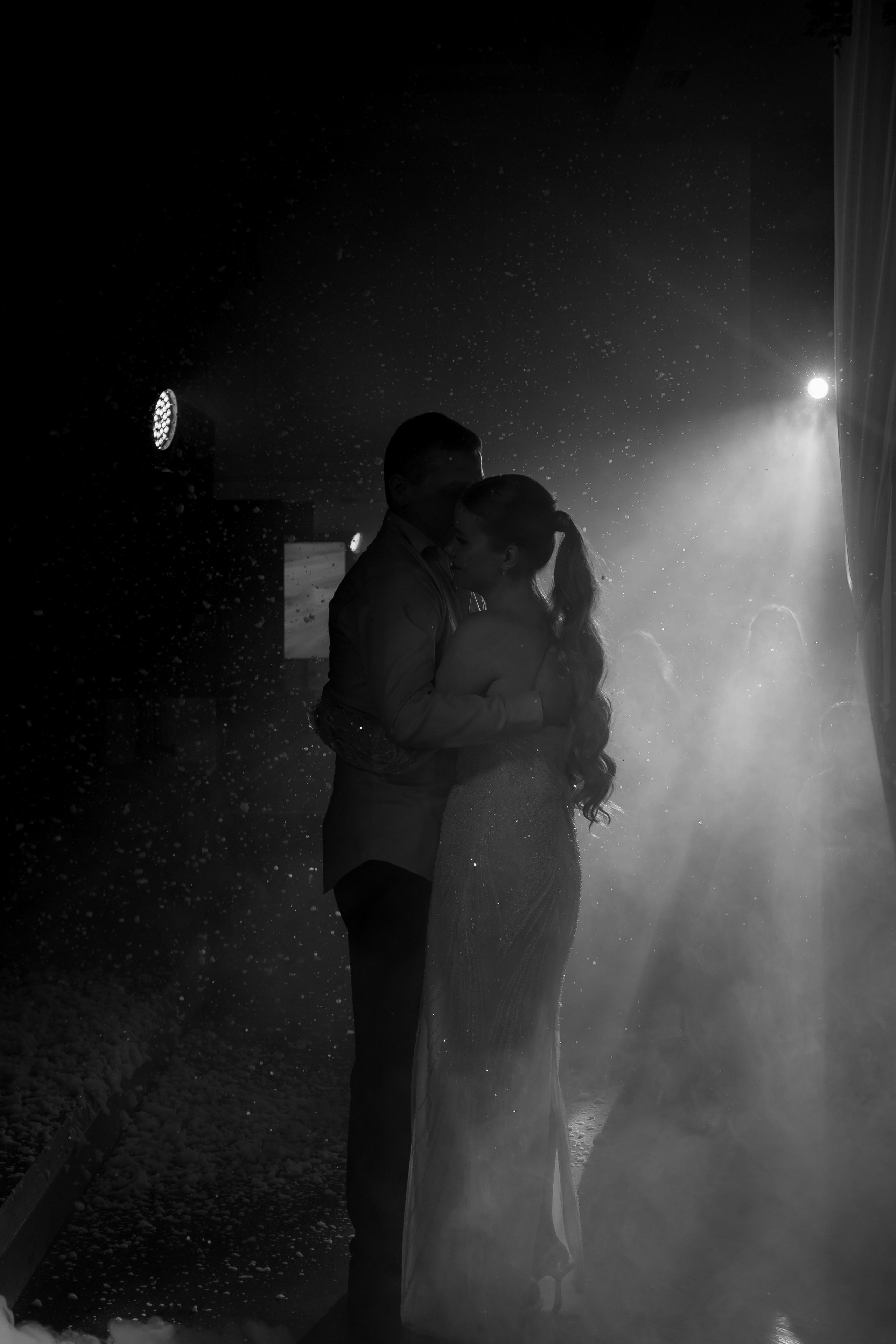 ТАНЕЦ С ПАПОЙ СВАДЕБНМ БАНКЕТЕ (СНЯТО В СИБИРЕ В НИЖНЕВАРТОВСКЕ). Профессиональный фотограф, Санкт-Петербург — Виктория Богомолова