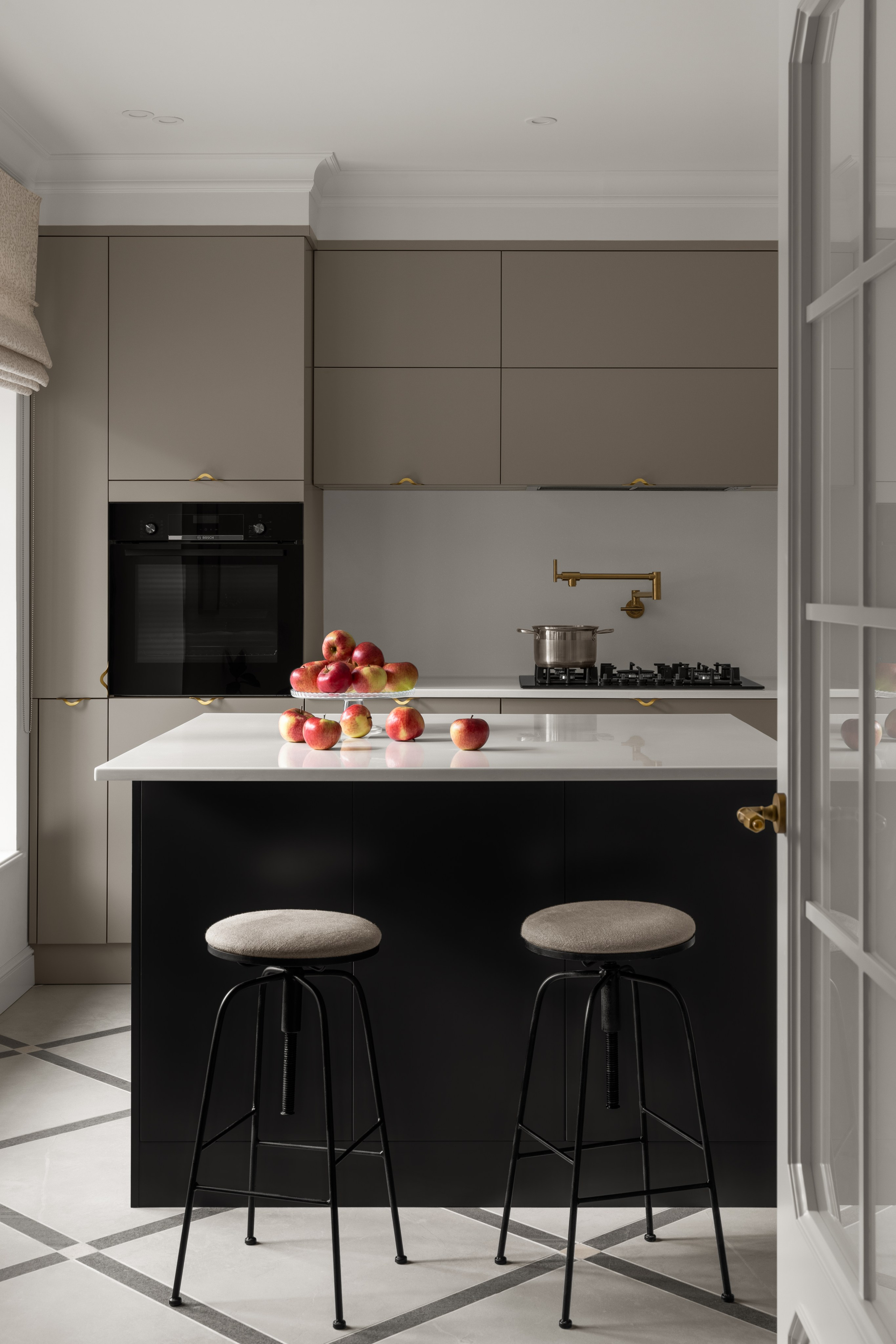 Профессиональная фотосъёмка дизайна интерьера коттеджа в г. Алматы. Роман Якунин — интерьерный фотограф в Алматы