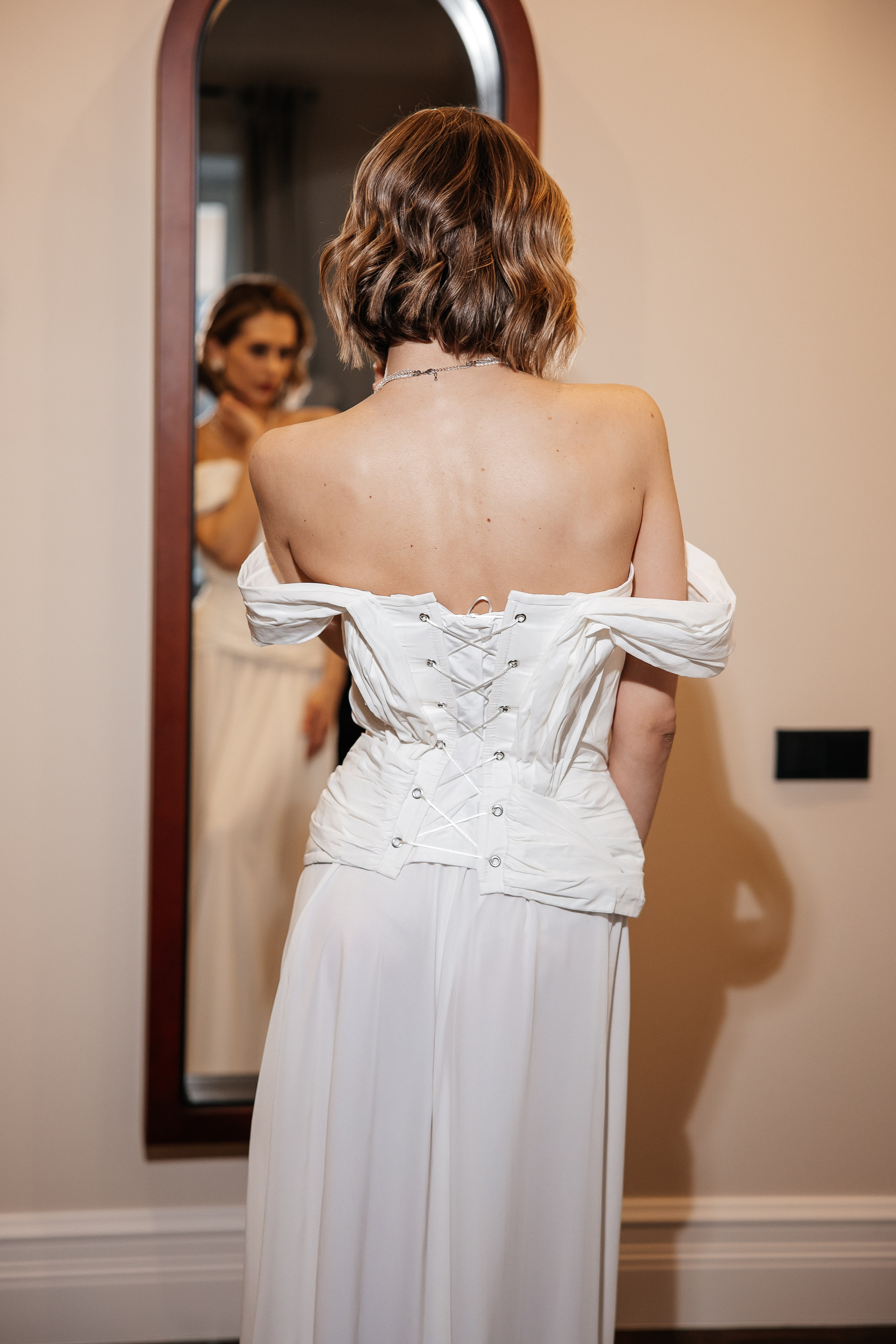 Утро жениха и невесты в отеле. Свадебный и семейный фотограф в Москве Красинская Мария