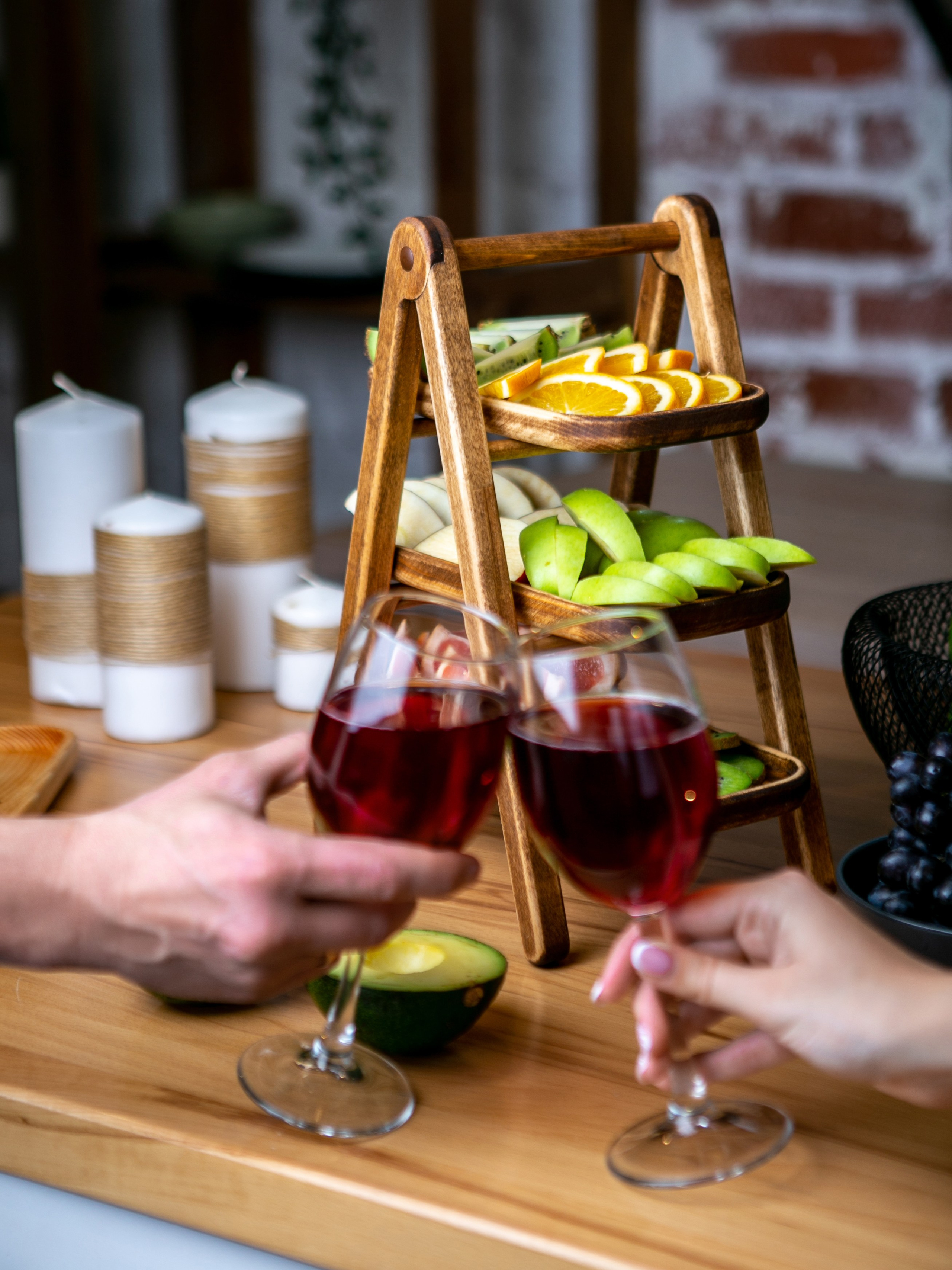 Подносы и этажерки. Контент фотограф, съемка для маркетплейсов, фуд съемка и репортажи в Новосибирске Ралия Галеева