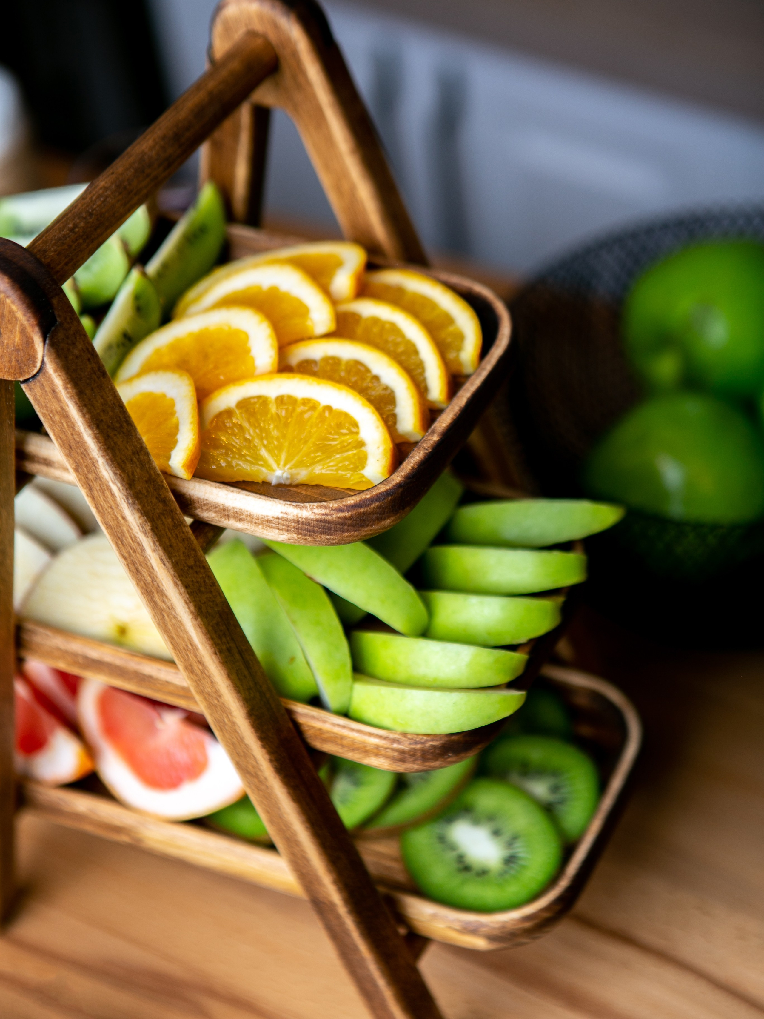 Подносы и этажерки. Контент фотограф, съемка для маркетплейсов, фуд съемка и репортажи в Новосибирске Ралия Галеева