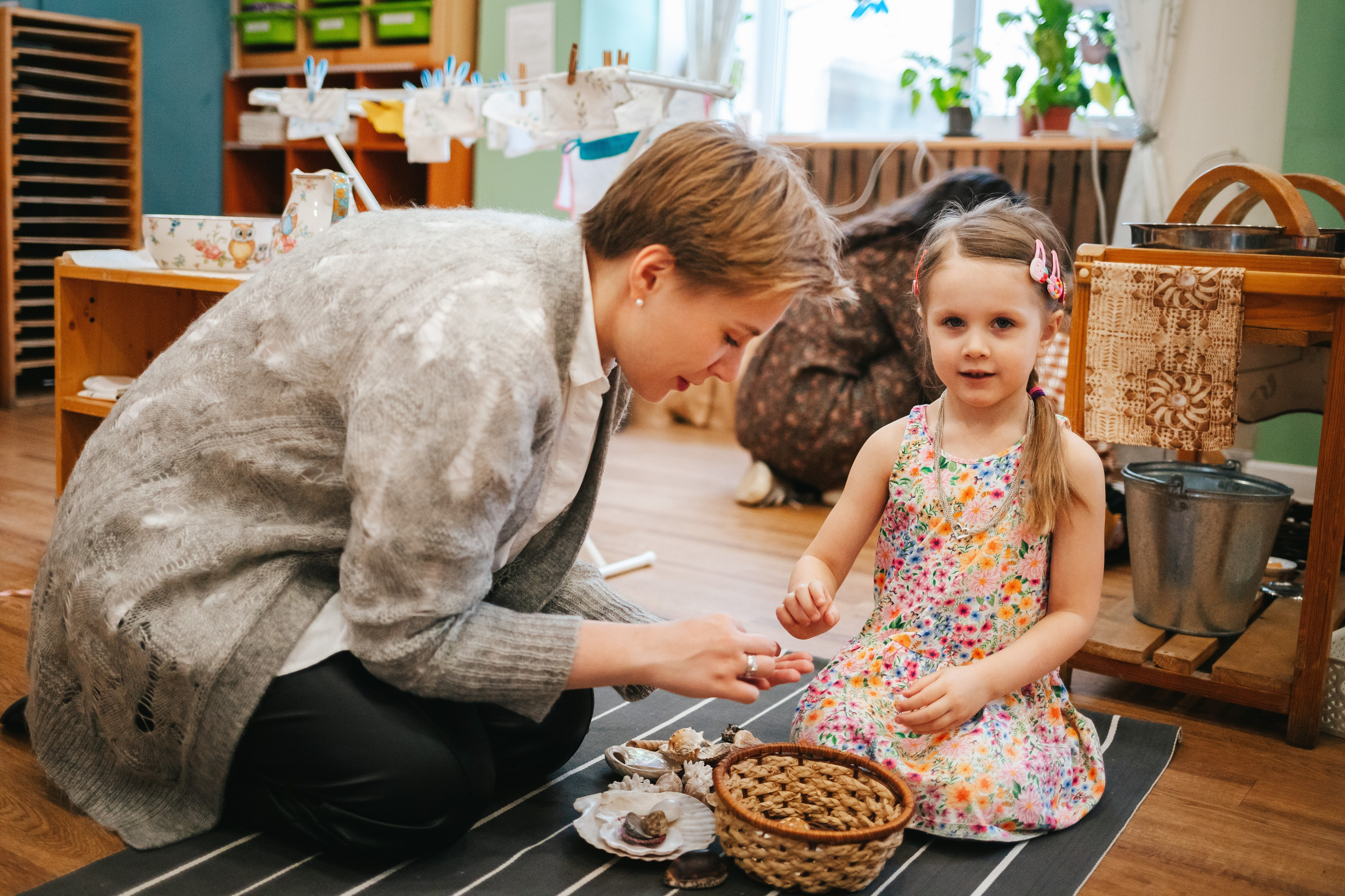 8 марта в Монтессори-саду. Семейный lifestyle фотограф в Санкт-Петербурге Людмила Пахомова