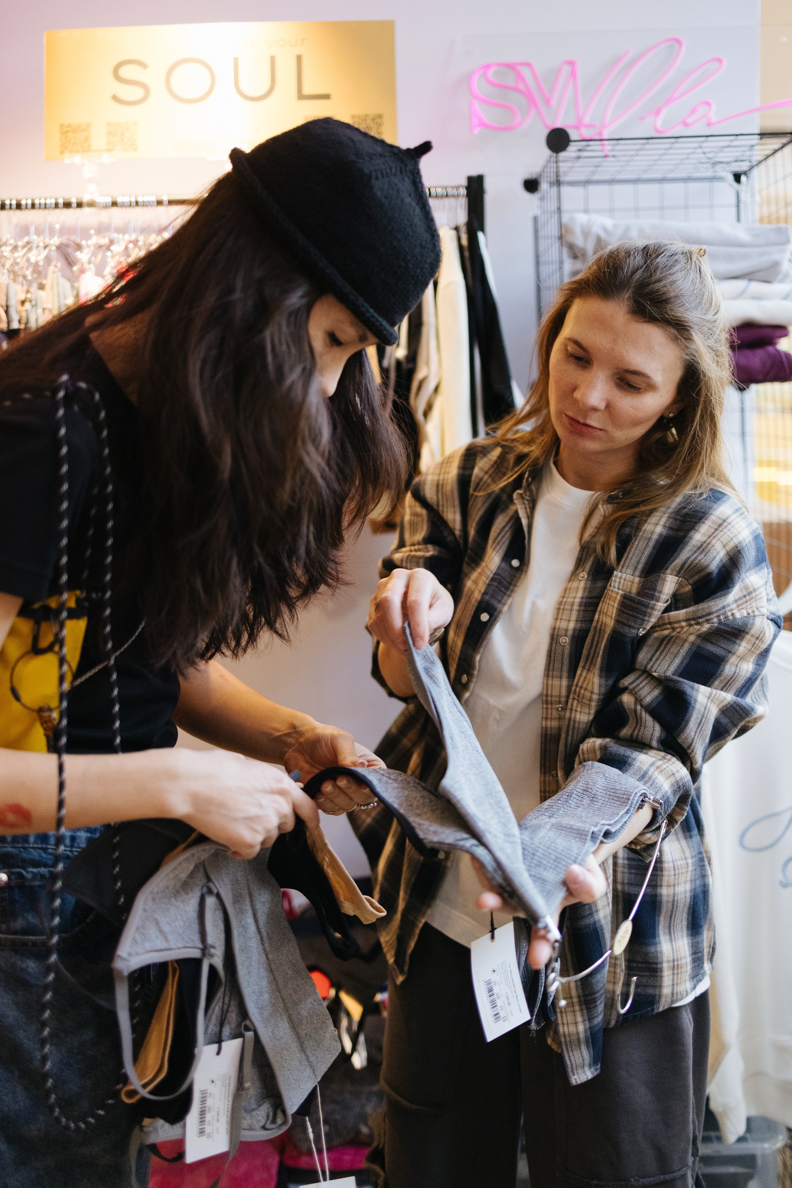 7–8 марта 2025 в пространстве «Три вокзала. Депо» / День 2 / фото Валерий Белобеев. Фотоотчеты «Ламбада-маркета»