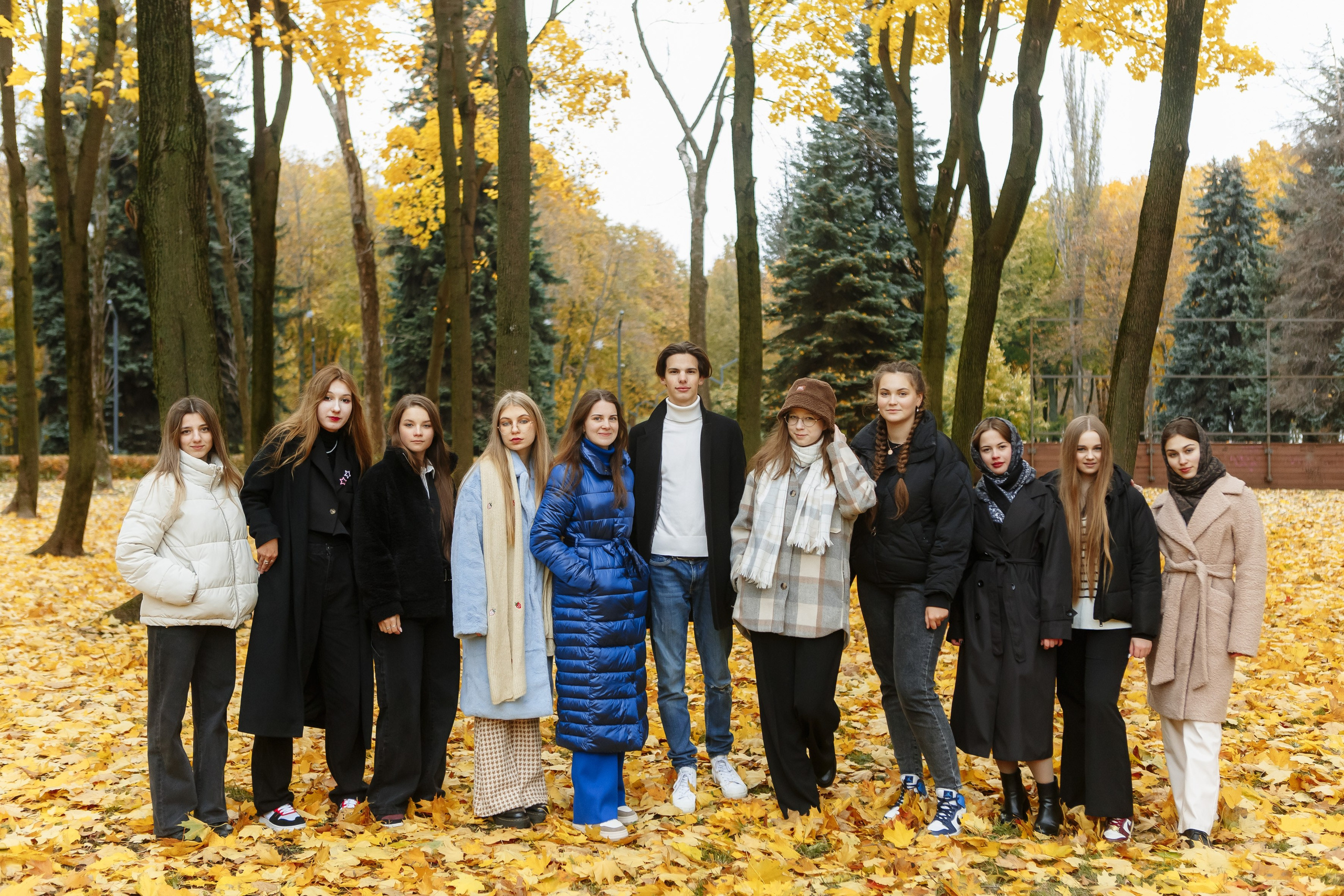 Осень Гимназия 12 11 В 2023 г. Свадебный и портретный Фотограф в Липецке Дмитрий Котюков