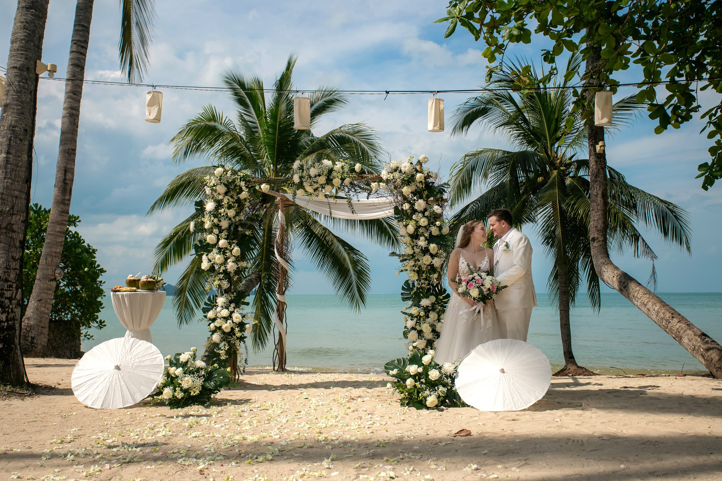 Mariage sur la plage. Mariage à Koh Samui, en Thaïlande. Whatsapp: +66 94 3 650 301