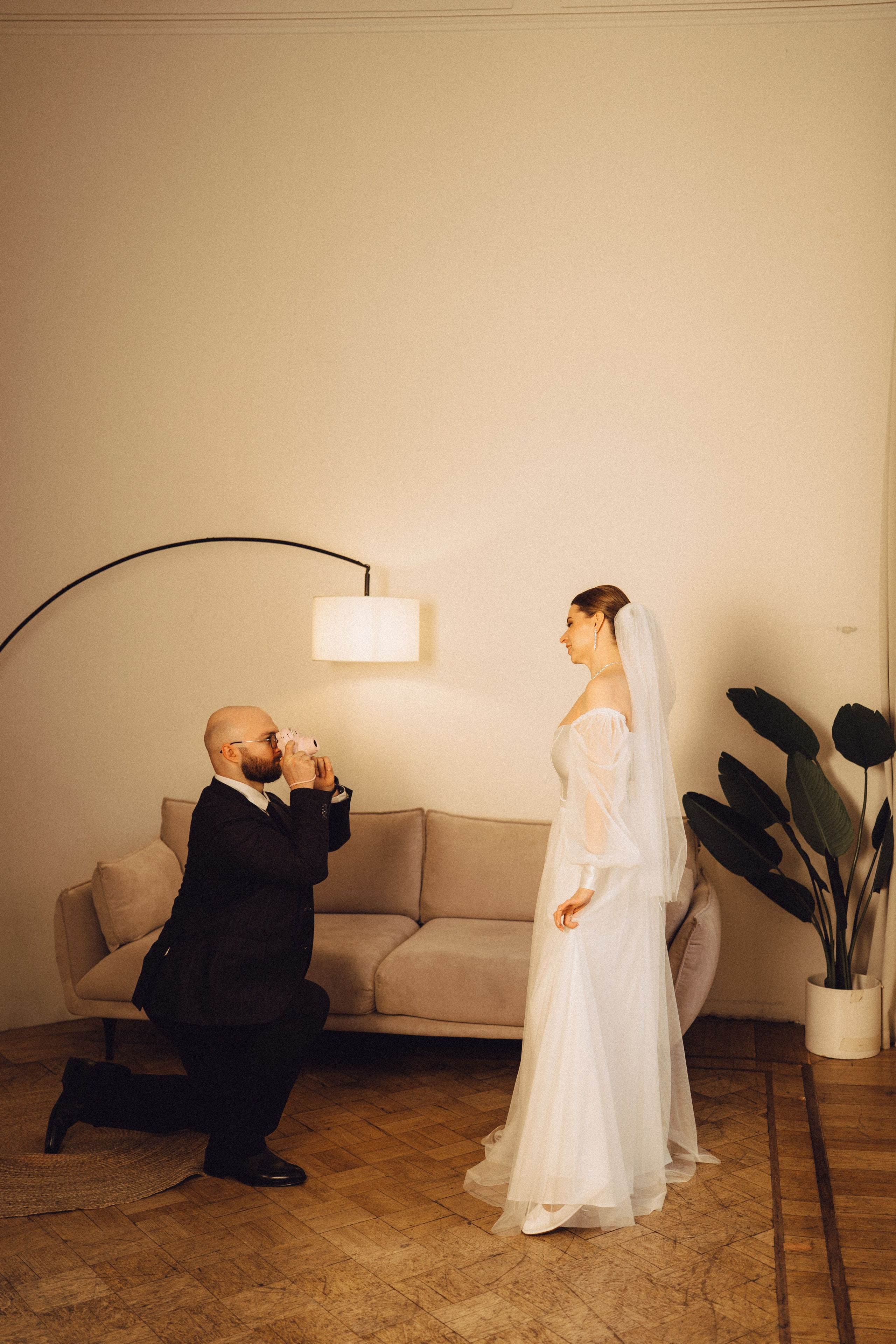 СВАДЕБНАЯ СЬЕМКА ВО ВТОРОМ ДВОРЦЕ (ДЕКАБРЬ) ТАКЖЕ СЬЕМКА В СТУДИИ НА ЧЕРНЫШЕВСКОЙ. Профессиональный фотограф, Санкт-Петербург — Виктория Богомолова