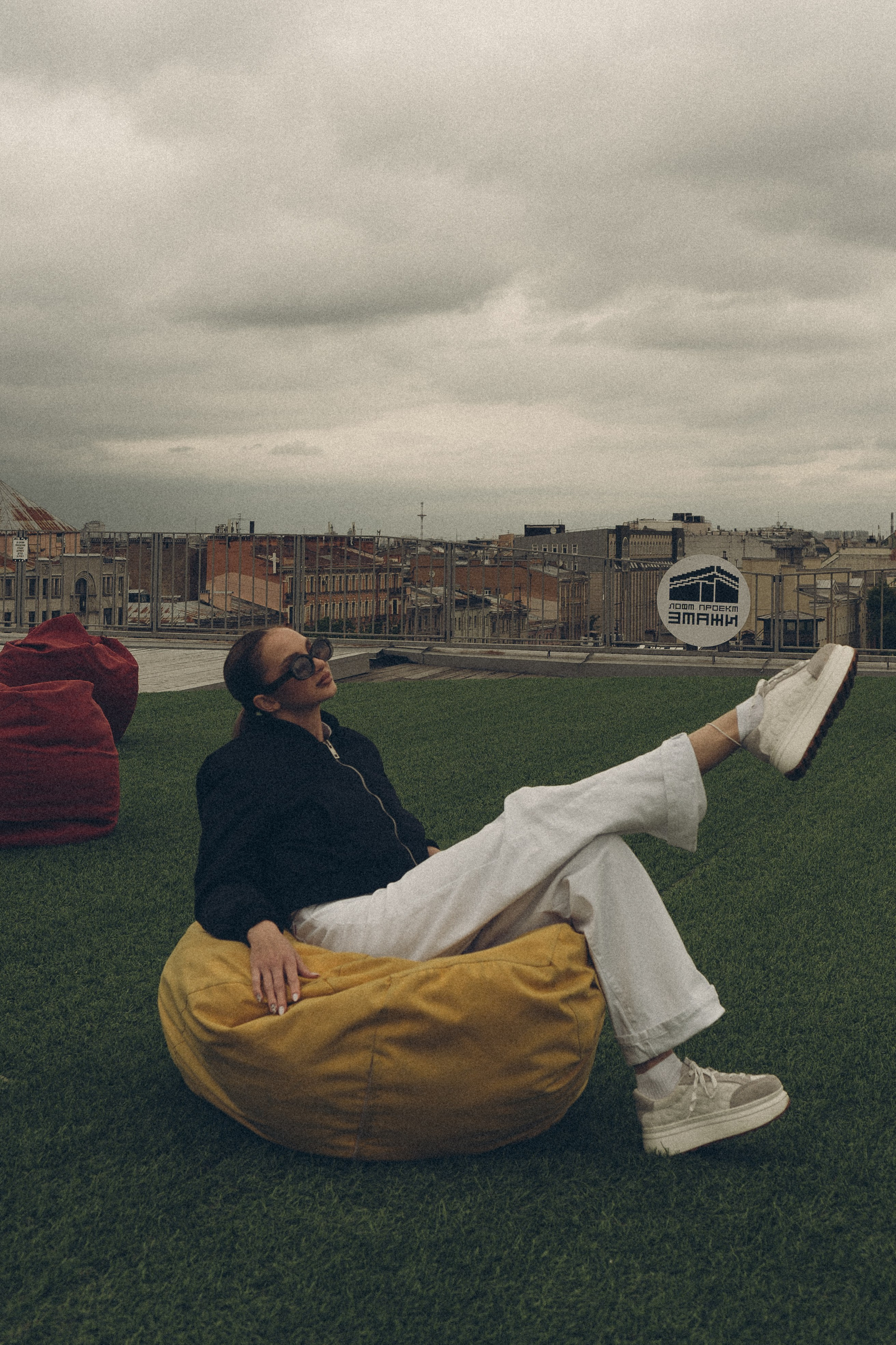 МЫ ГУЛЯЛИ ПРО КРЫШАМ ПИТЕРА. Профессиональный фотограф, Санкт-Петербург — Виктория Богомолова