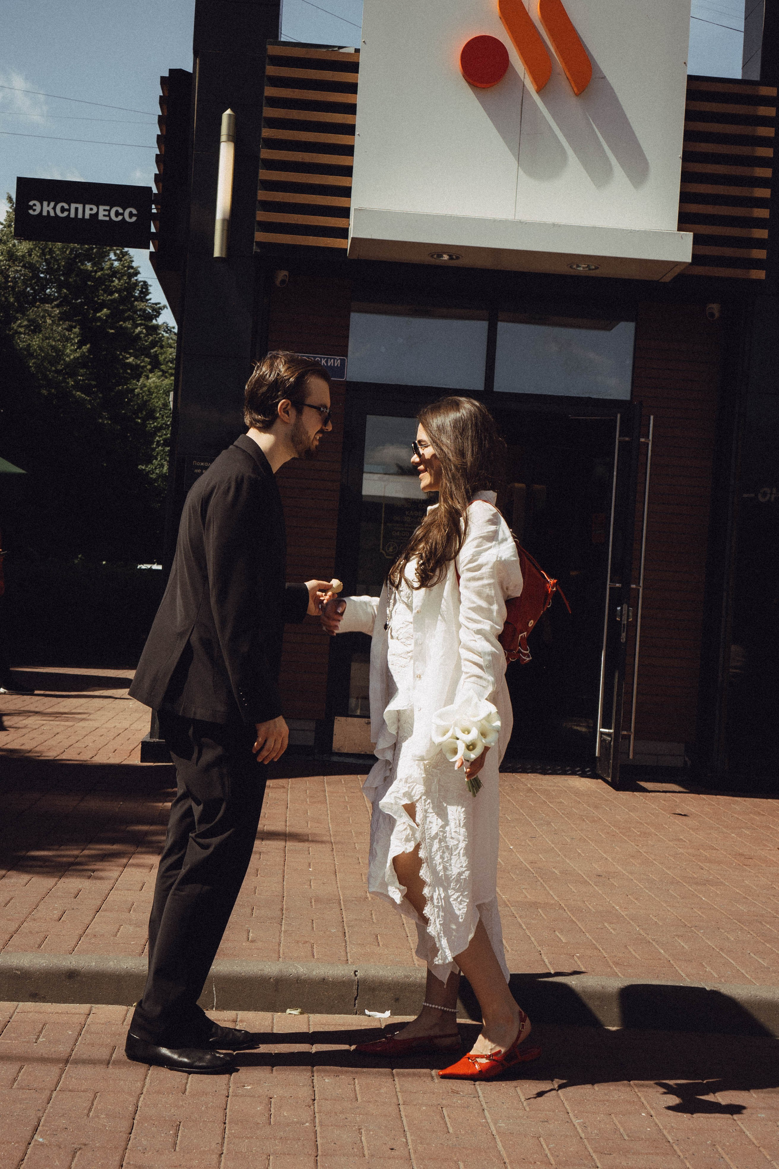 СВАДЕБНАЯ СЬЕМКА В ПАРКЕ ПОБЕДЫ И ПРОГУЛКА ПО МОСКОВСКОМУ ПРОСПЕКТУ. Профессиональный фотограф, Санкт-Петербург — Виктория Богомолова