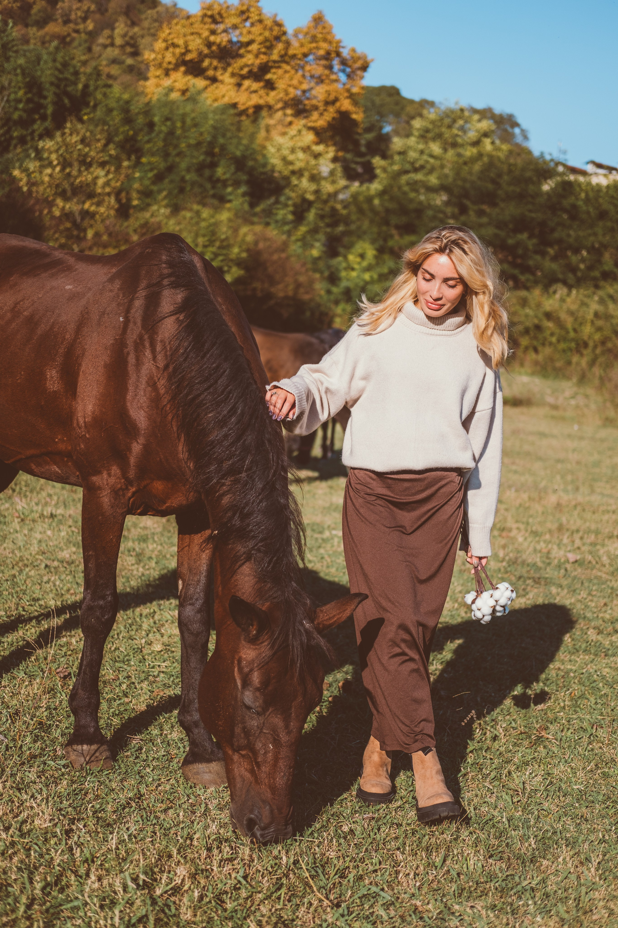 Съёмка с лошадьми, в поле. Фотограф в Иркутске Анна Мирошникова