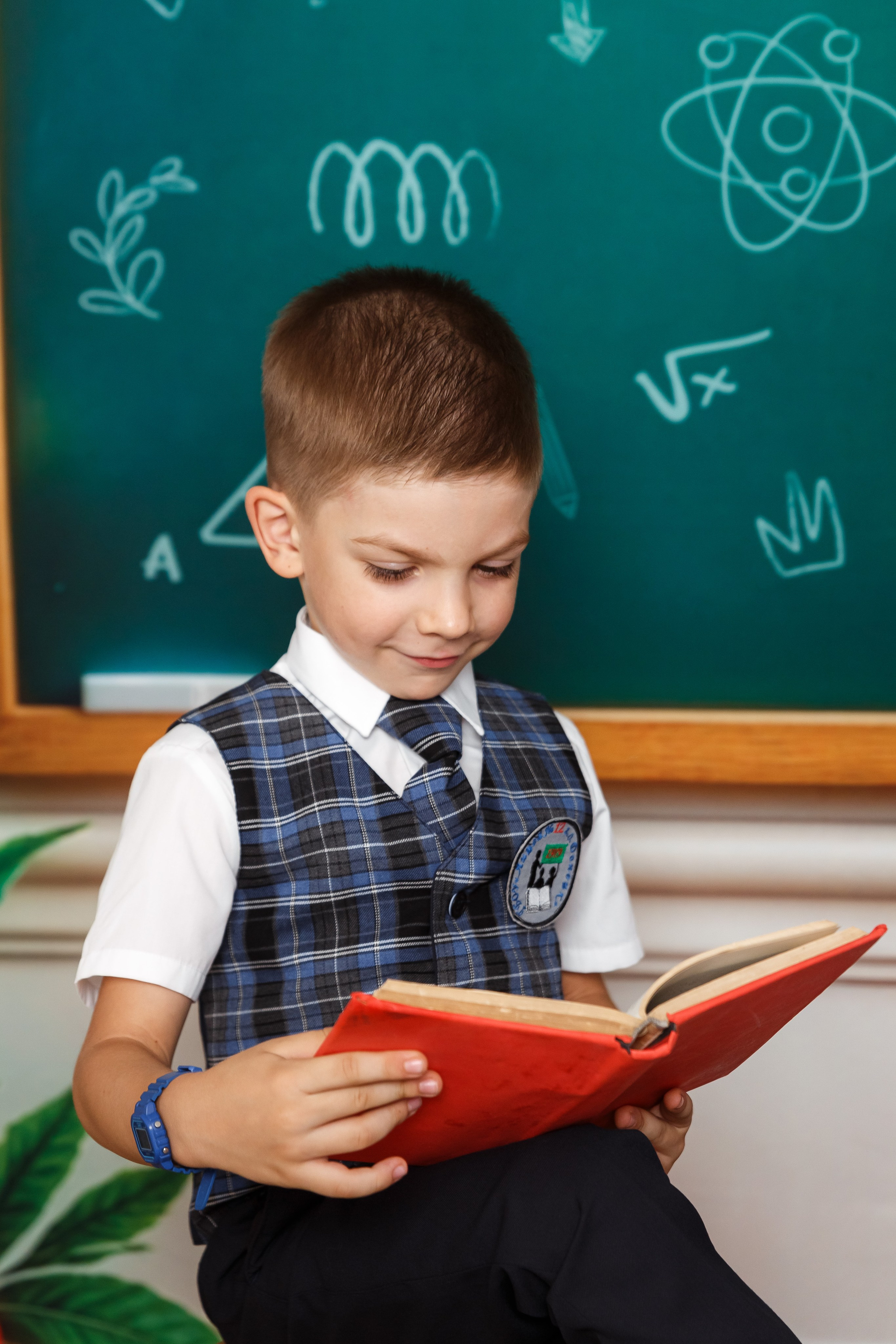 «Карандаши». Выпускные альбомы в Донецке и ДНР. Фотограф Донецк и ДНР