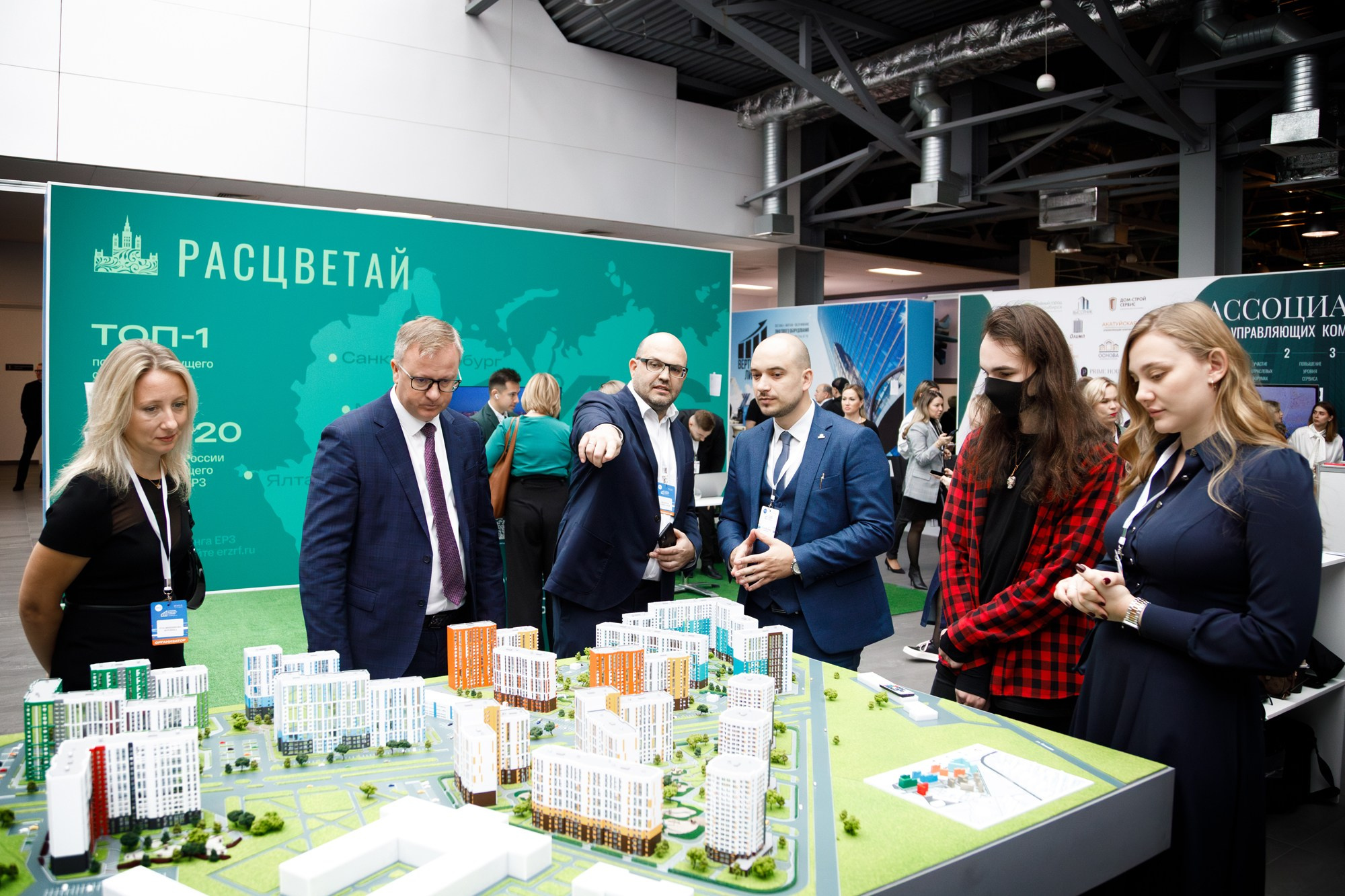 «Строим будущее Сибирь» 2025. Бизнес фотограф в Новосибирске Александр Рощин