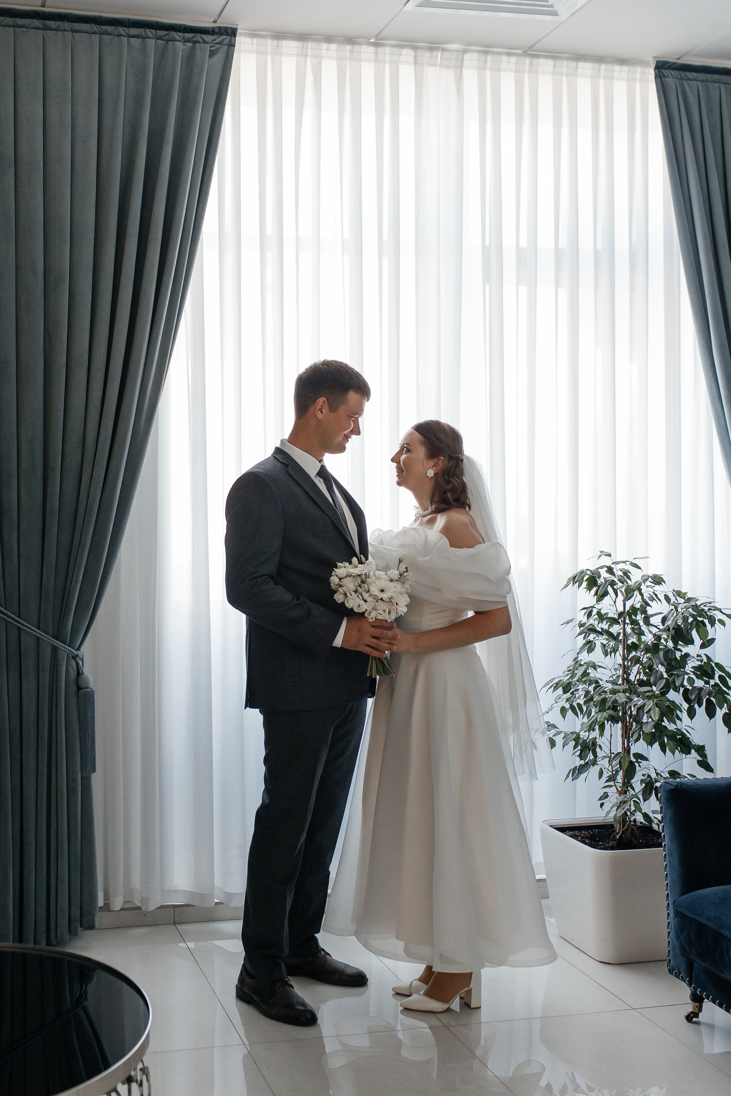 Регистрация брака в шипиловском дворце бракосочетания. Свадебный фотограф в Москве Дарья Олендарёва