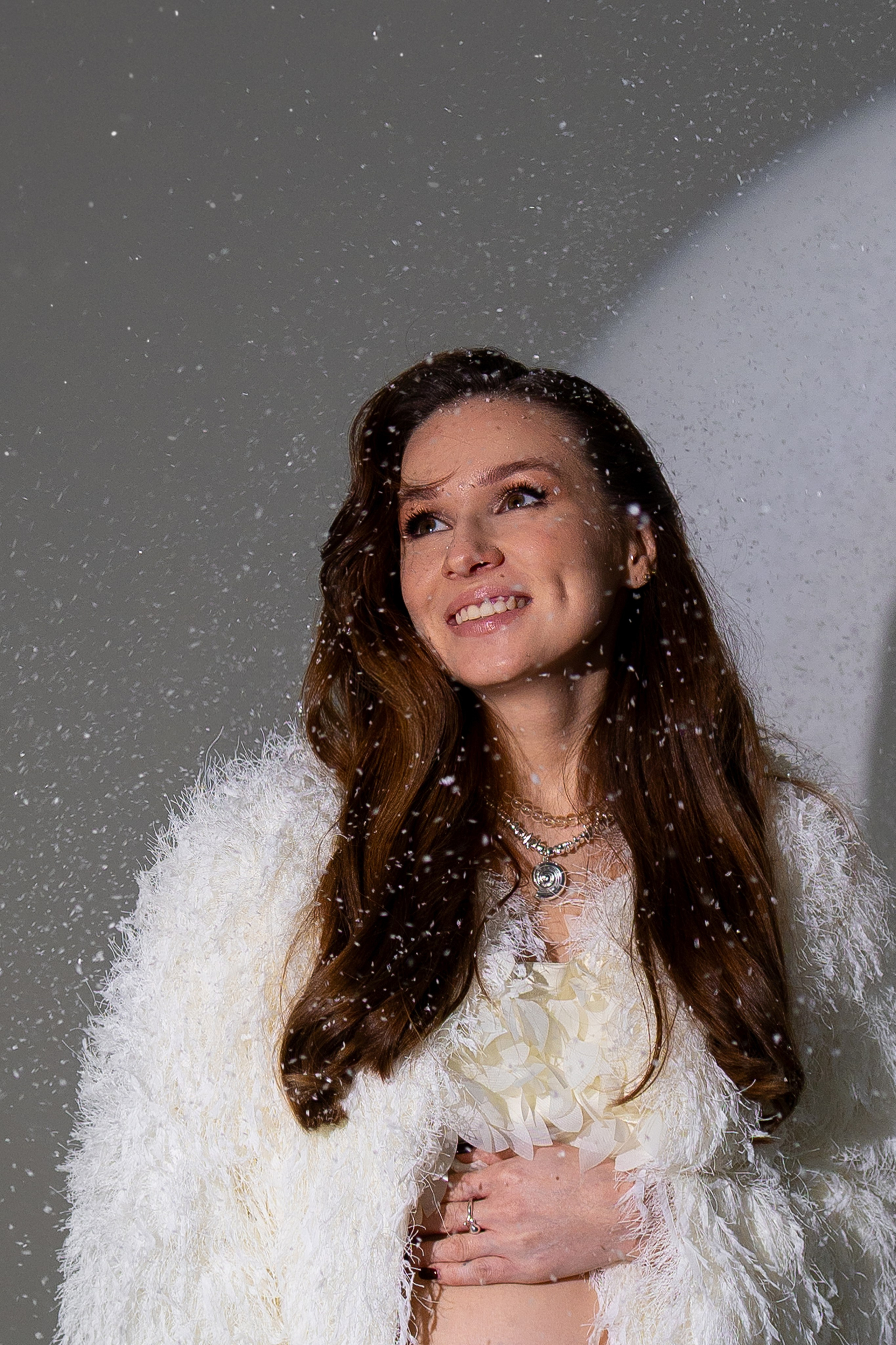 Вероника, классическая портретная фотосессия беременности в студии. Семейный фотограф в Москве Марина Петра