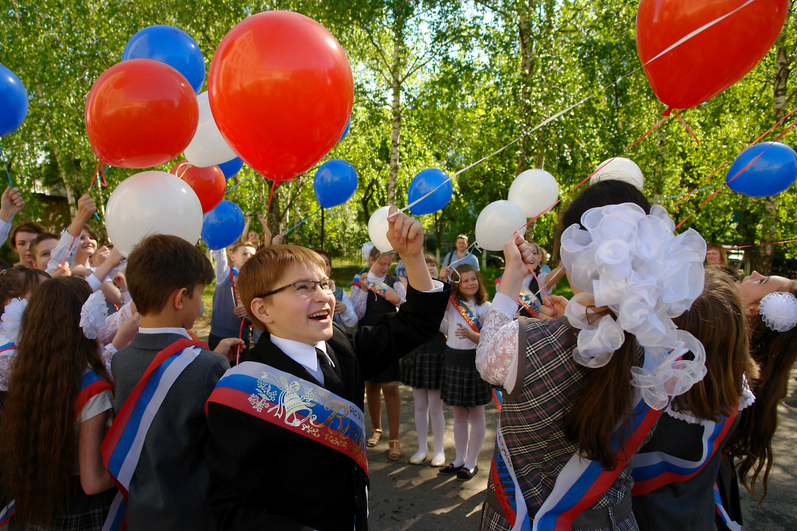 Фотосъемка в детском саду фотосъемка в школе Дипломы Выпускник Фотопла. Фотосъемка в детском саду и школе. Фотоальбомы и фотокниги ВЫПУСКНИК