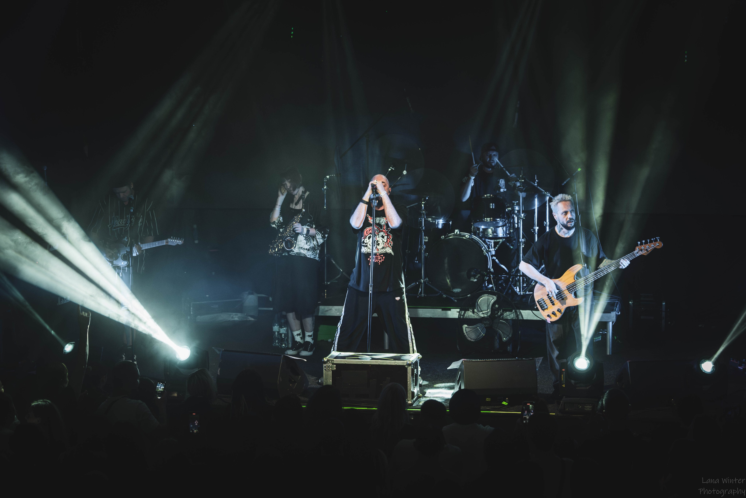 7000$ (29 июня 2025 года, Москва, клуб Урбан). Фотограф Светлана Блинова, Москва и Московская область