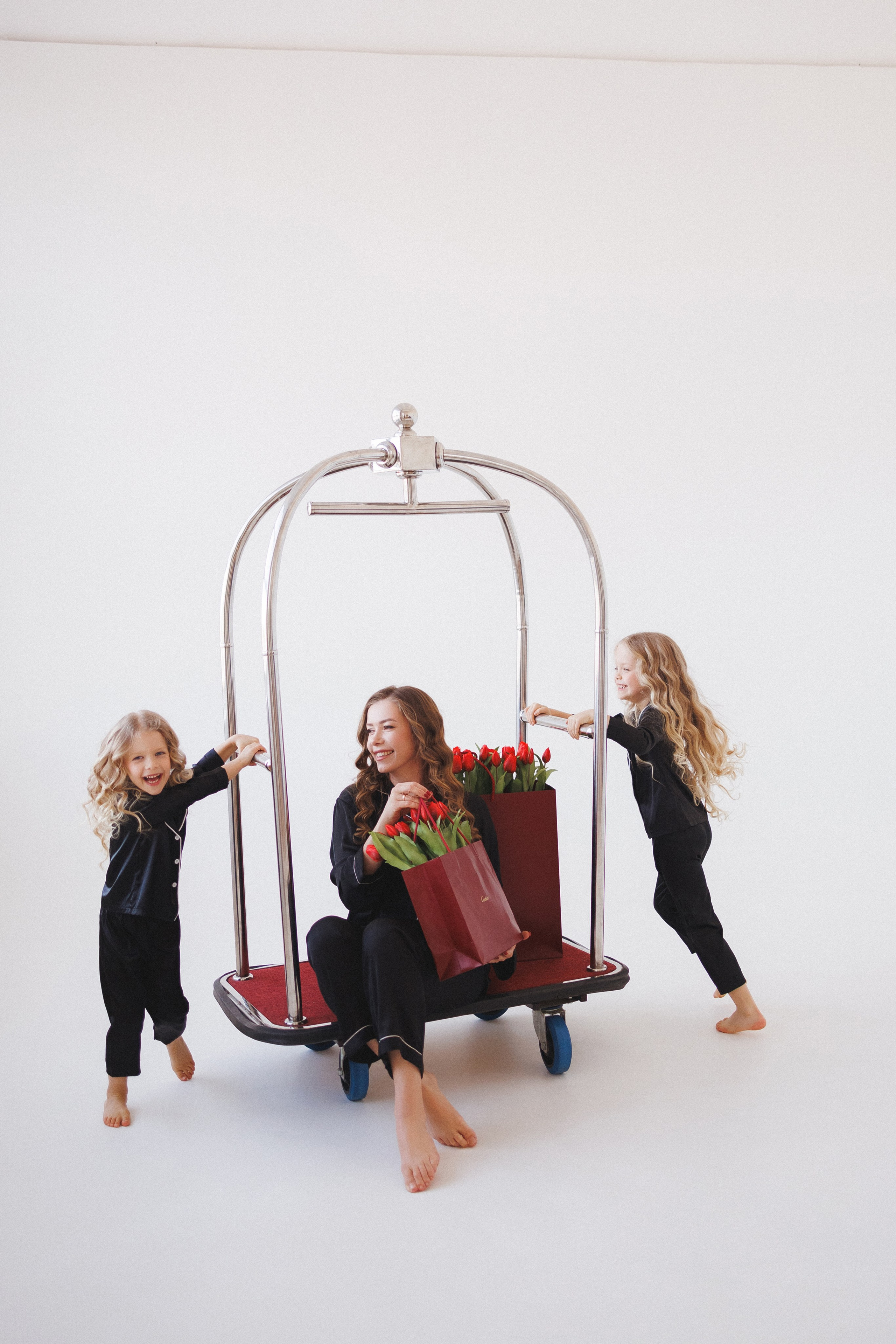 Фотосессия для девочек в тематике «Гардеробная». Семейный и детский фотограф в Краснодаре Анна Трашкова