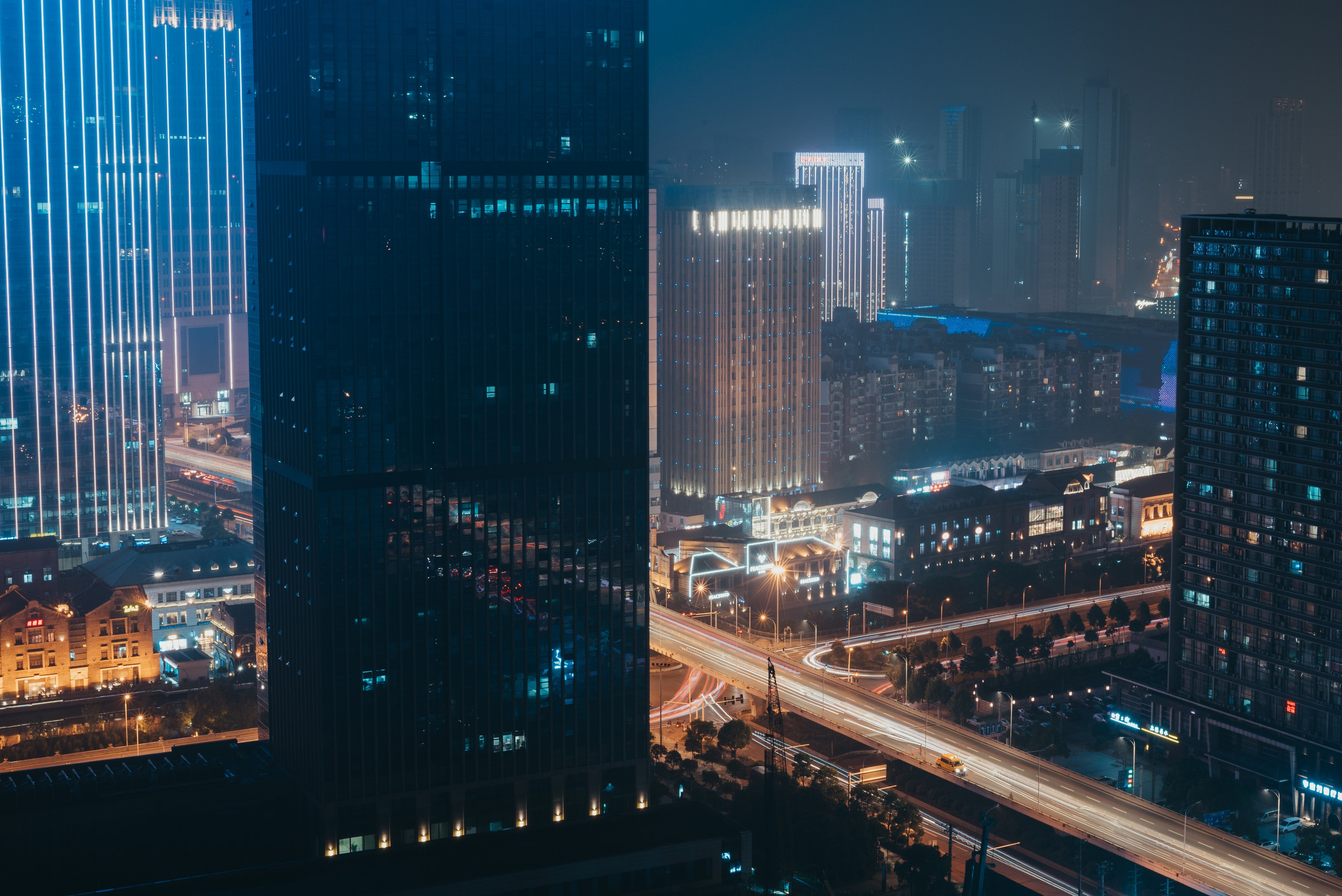 Рекламный фотограф из Гуанчжоу: путешествие по Уханю через объектив камеры. Коммерческий и предметный фотограф в Гуанчжоу Коваленко Александр