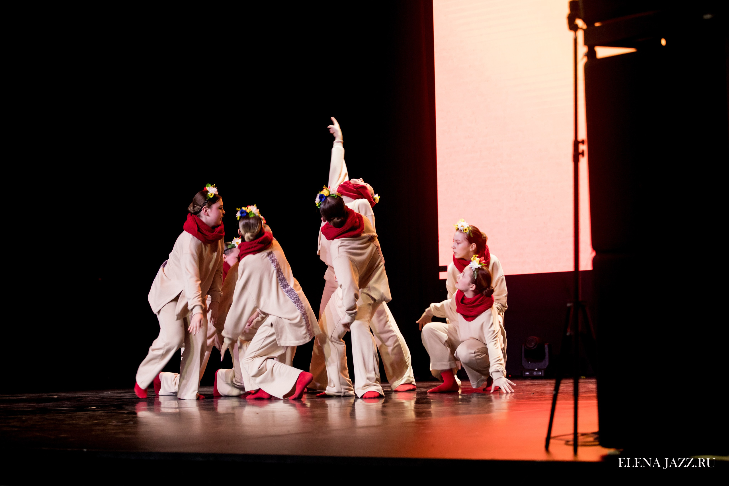 Концерт танцевального коллектива. Репортажный фотограф Елена Джаз в Москва