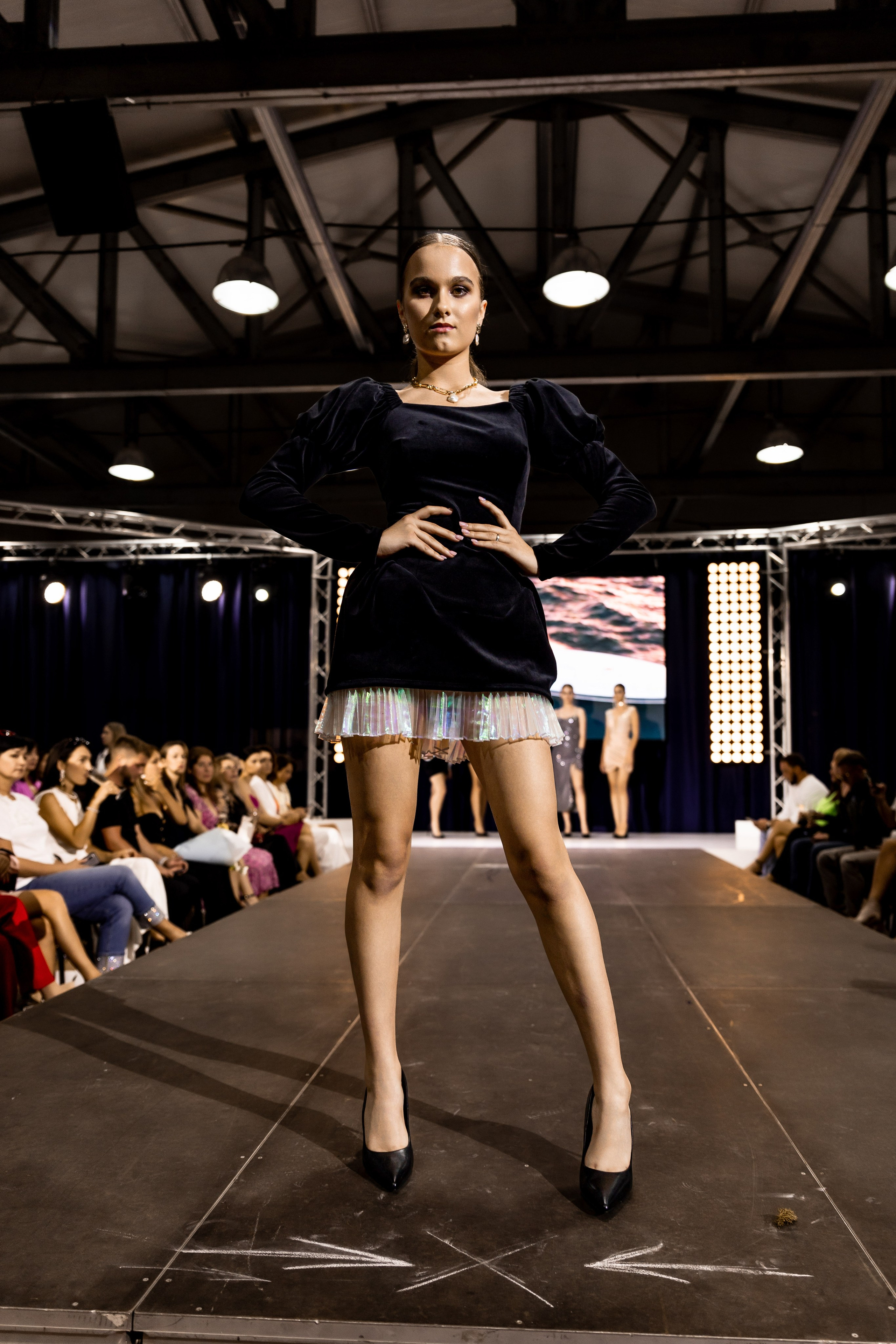 Модное шоу «Fashion V»