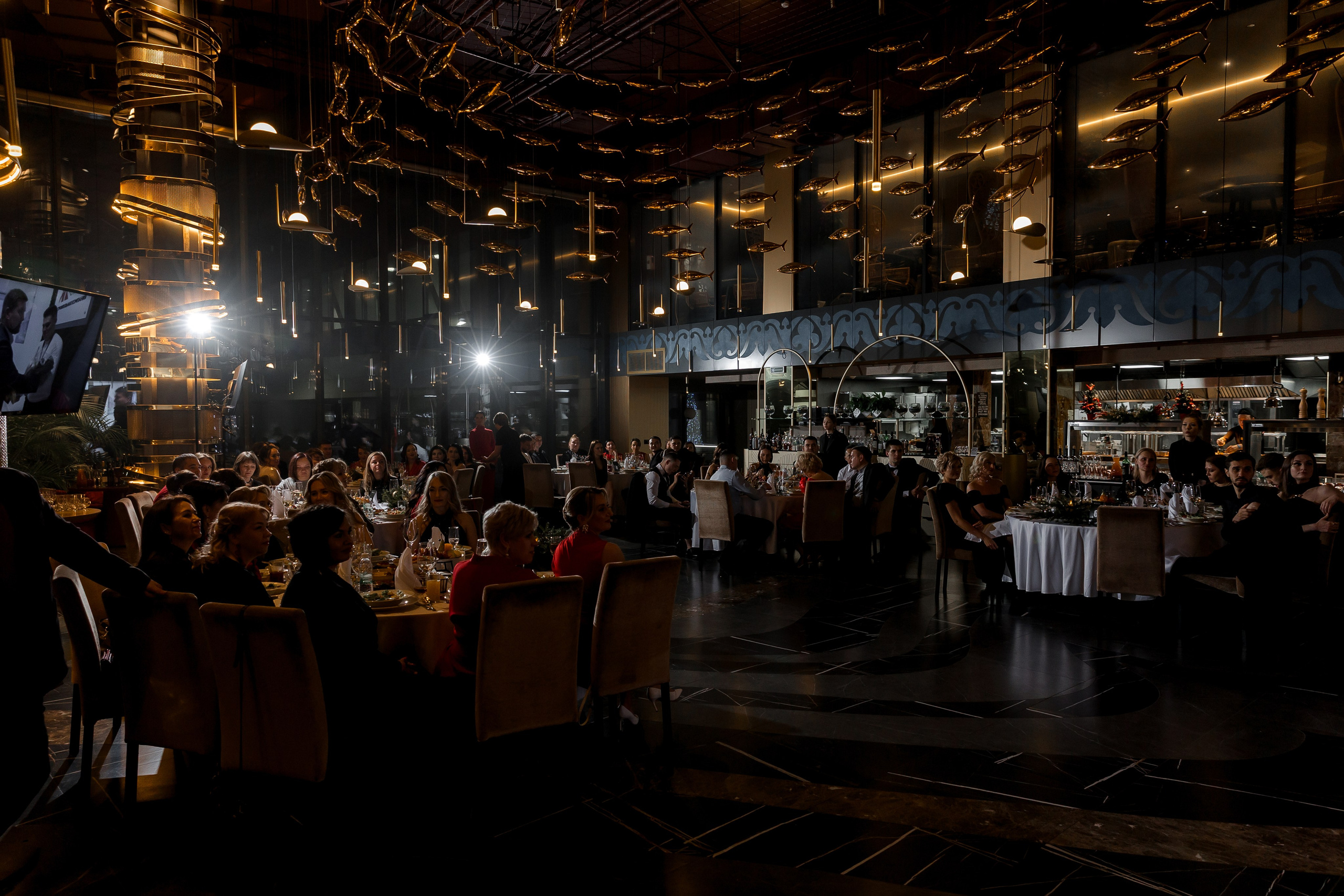 Красным по золоту!. Свадебный и семейный фотограф Динар Гильмутдинов