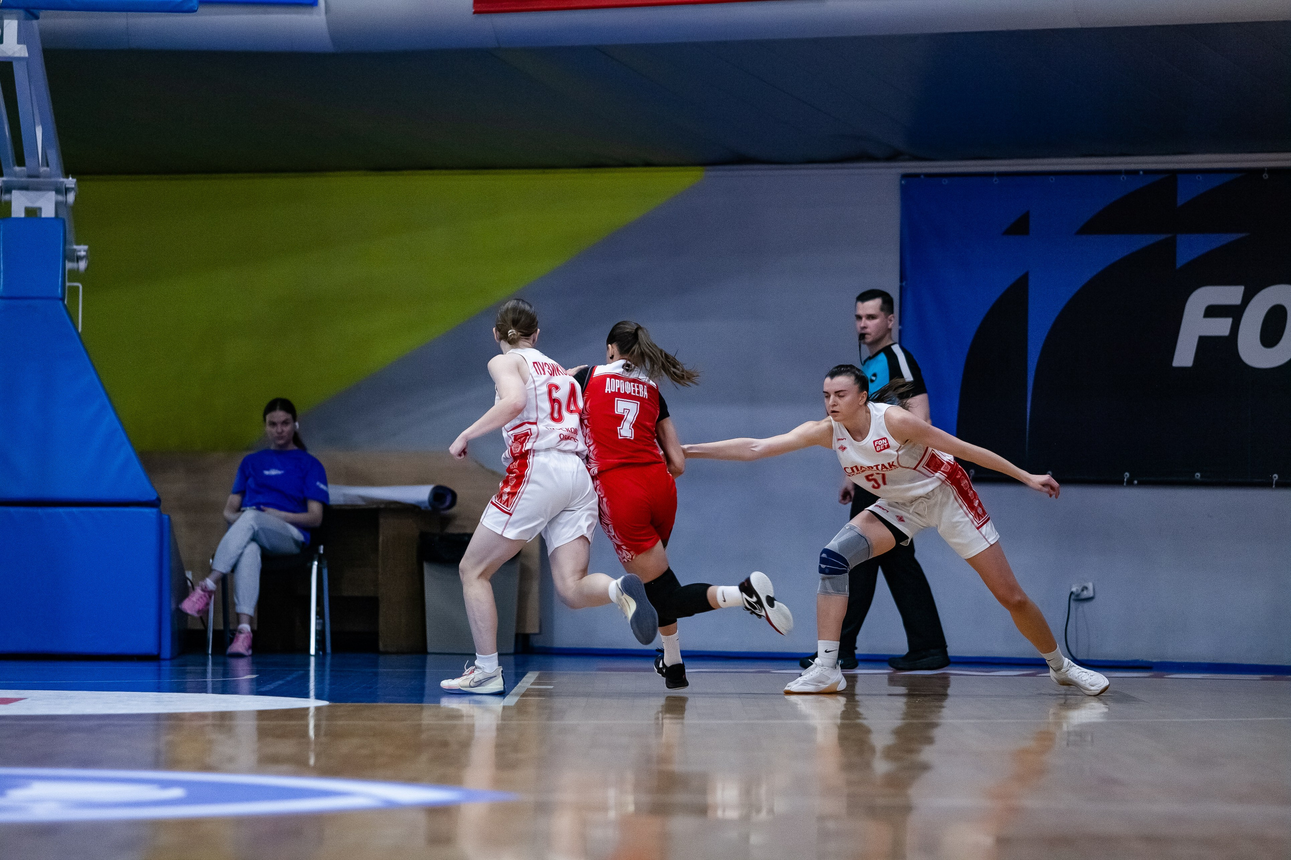 РФБ / БК Юность — БК Спартак. Фотография