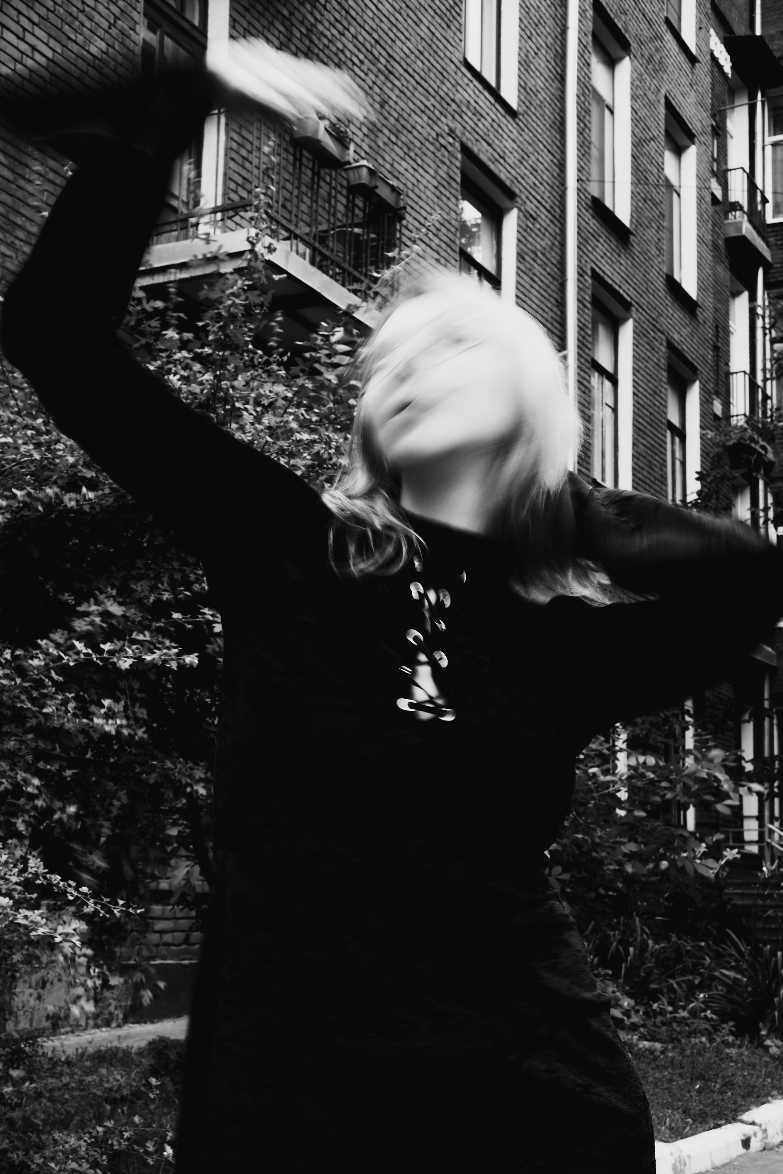 Александра — стритик. Фотограф в Москве Михаил Елизарьев