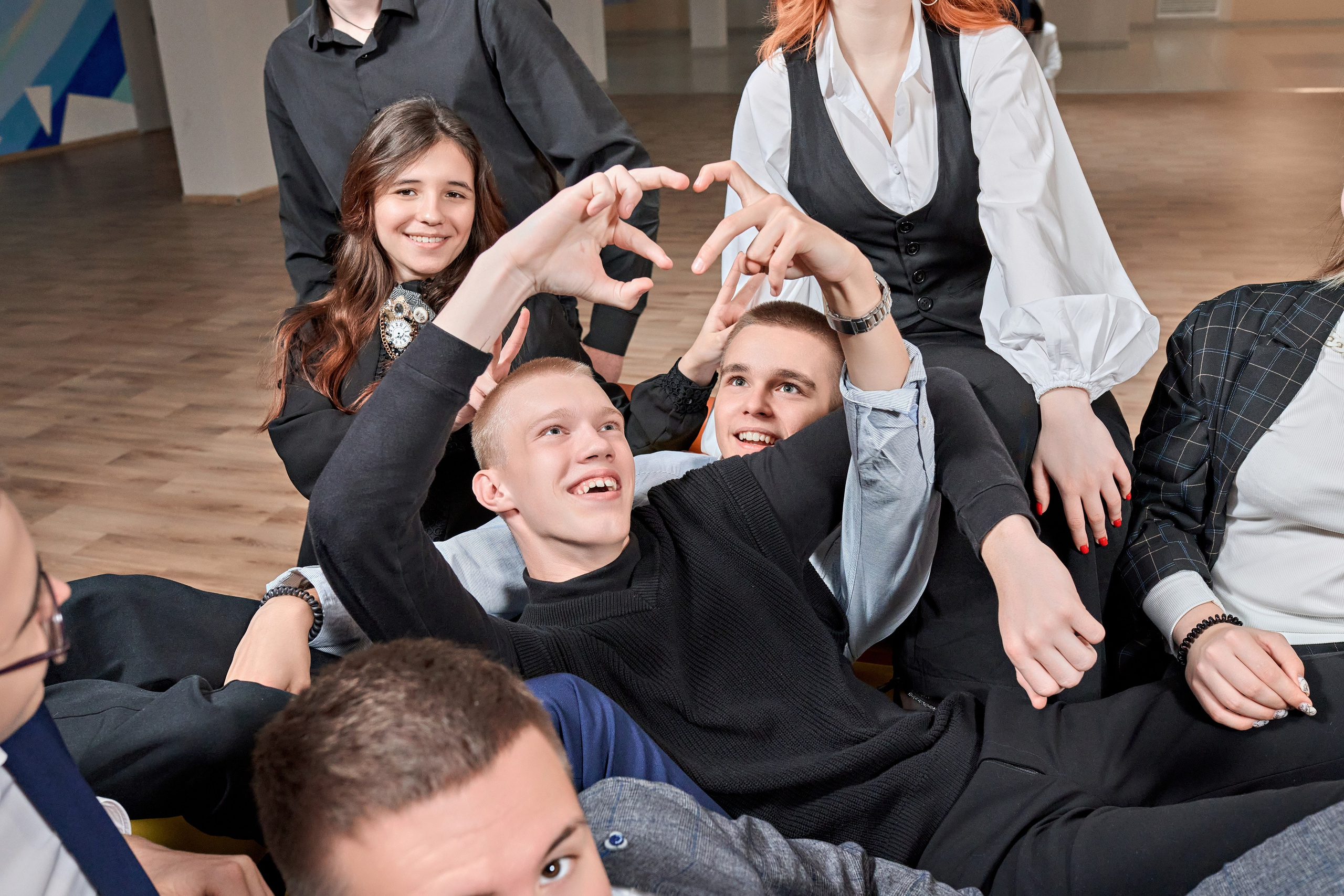 Выпускные альбомы для детского сада, начальной школы, выпускников 4х, 9х и 11х классов. Фотограф Меняйло Евгений. Свадьба. Портрет. Репортаж. Семья. Контент