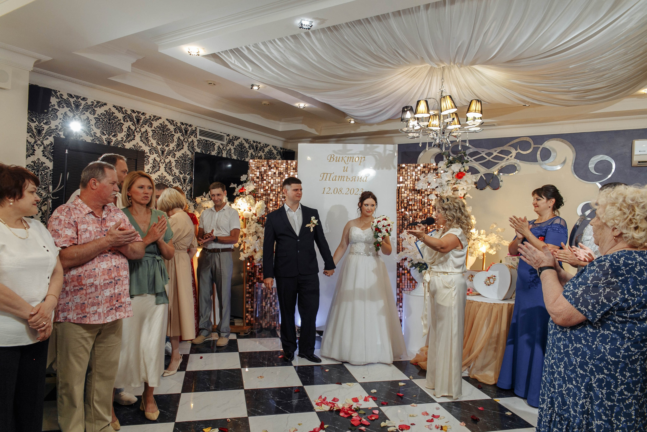 Татьяна и Виктор: настоящая русская свадьба. Событийный фотограф Максим Бескоровайновнов