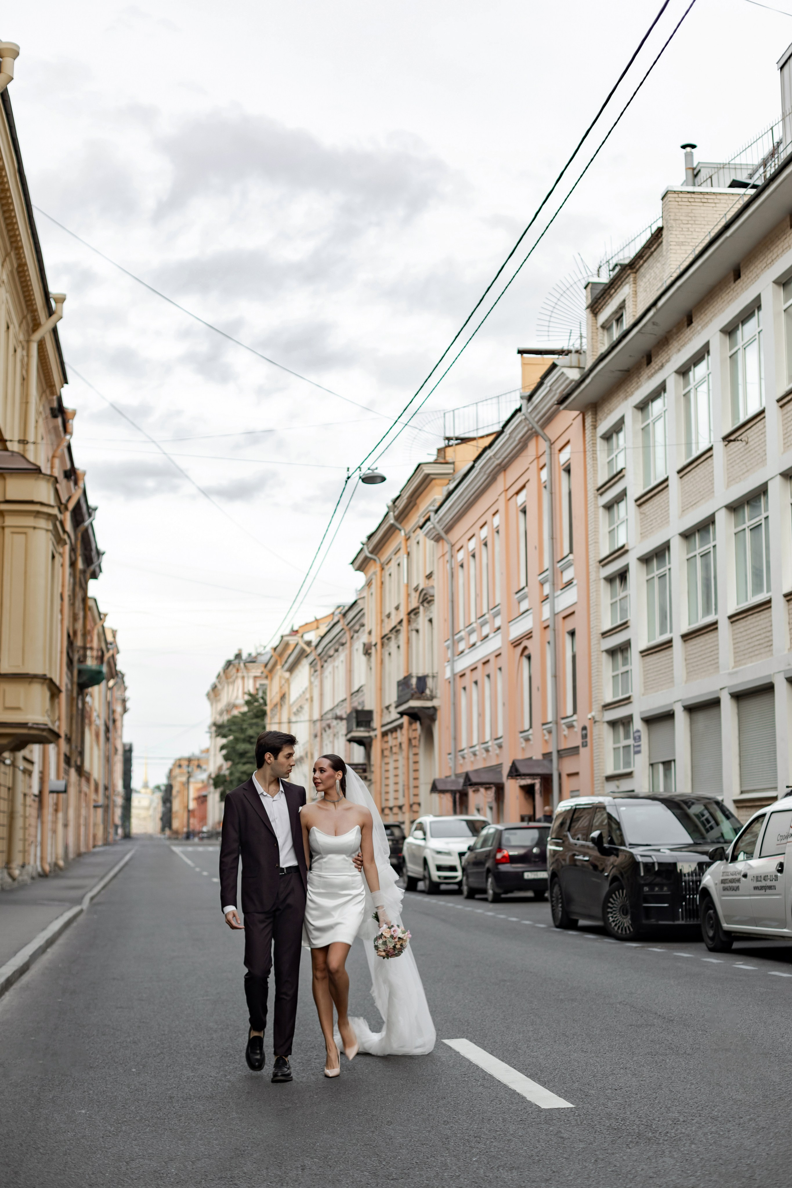 Свадьба в городе. Валерия и Тимофей. Свадебный и портретный фотограф в Санкт-Петербурге Надежда Чечулина