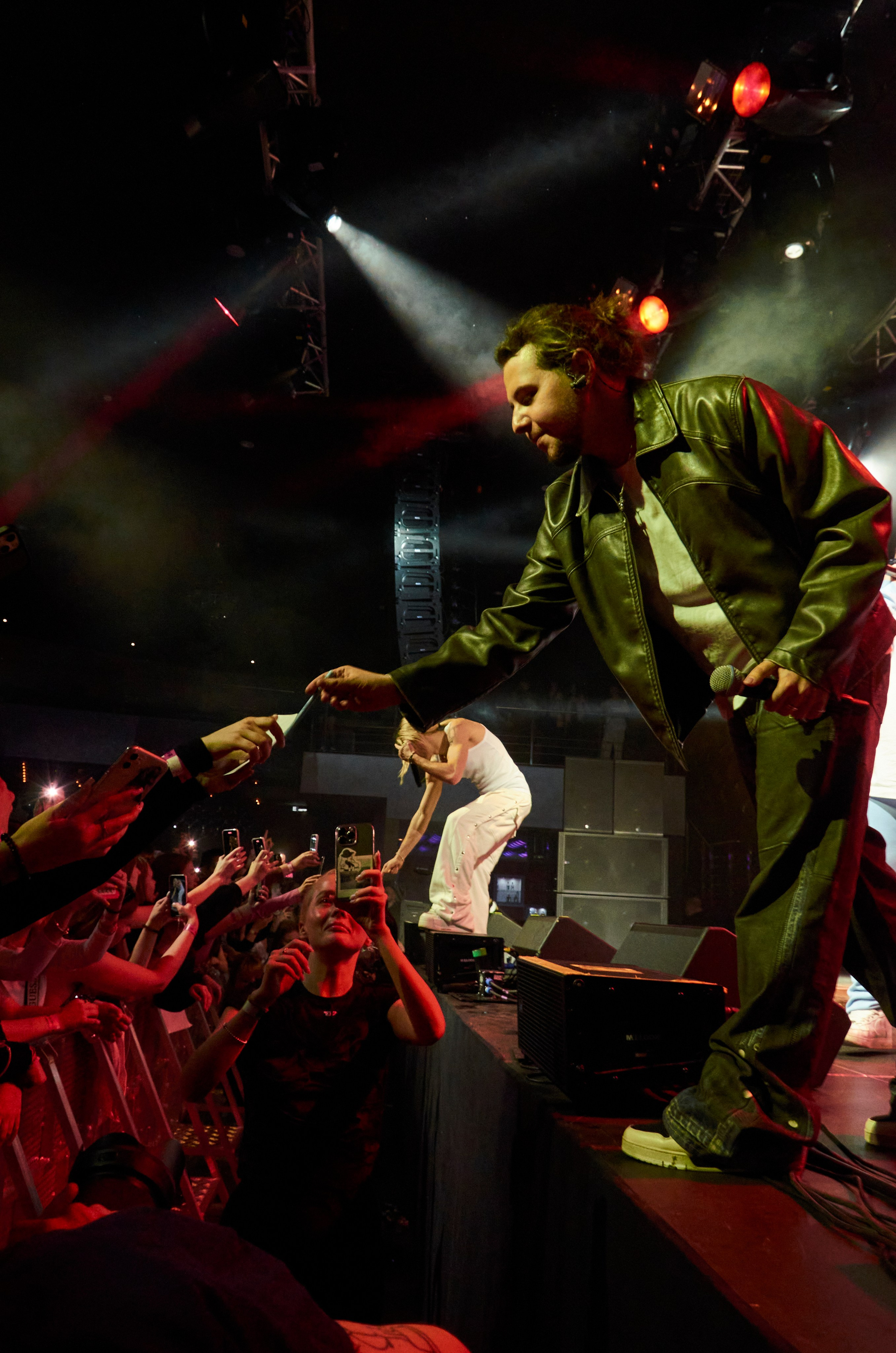 Blink/ nleeei, unique, artem shilovets. Главная