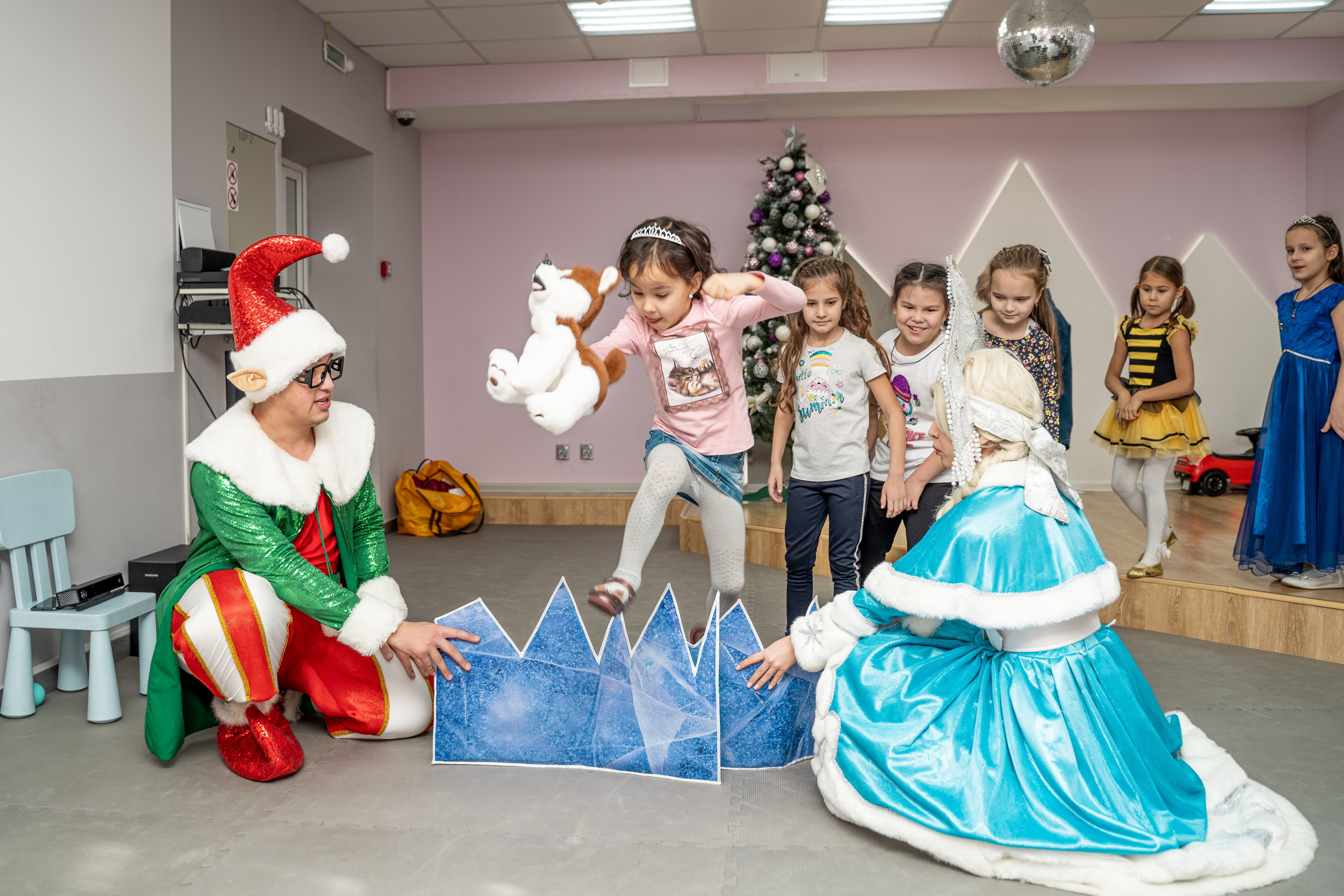 1 гимназия Новогодний утренник. Свадебный и репортажный фотограф в Уфе| Осетрова Ольга