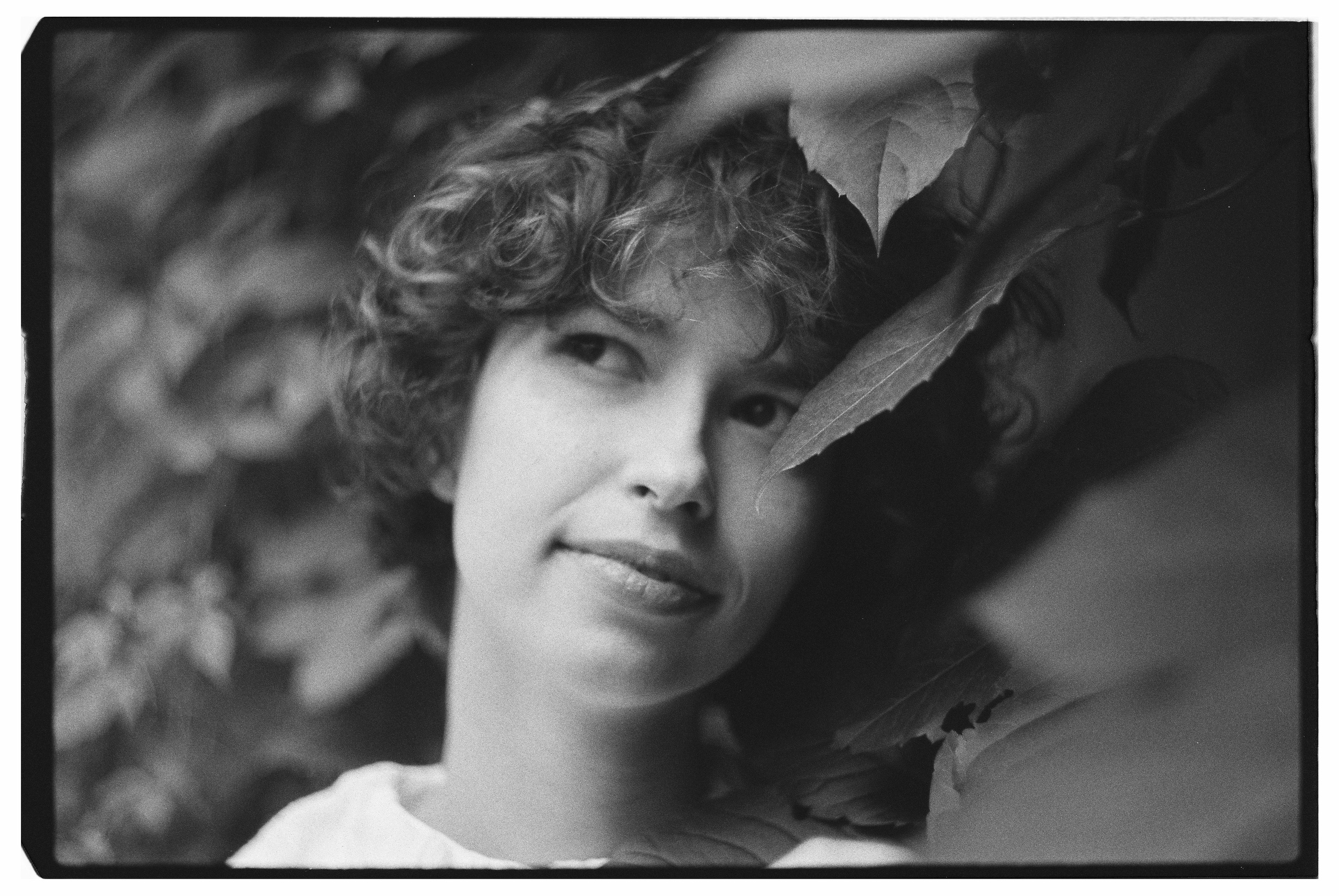 Прогулочная портретная фотосессия на плёнку для Полины в СПб. Светлана Гопанюк. Портретный фотограф. Санкт-Петербург. СПб