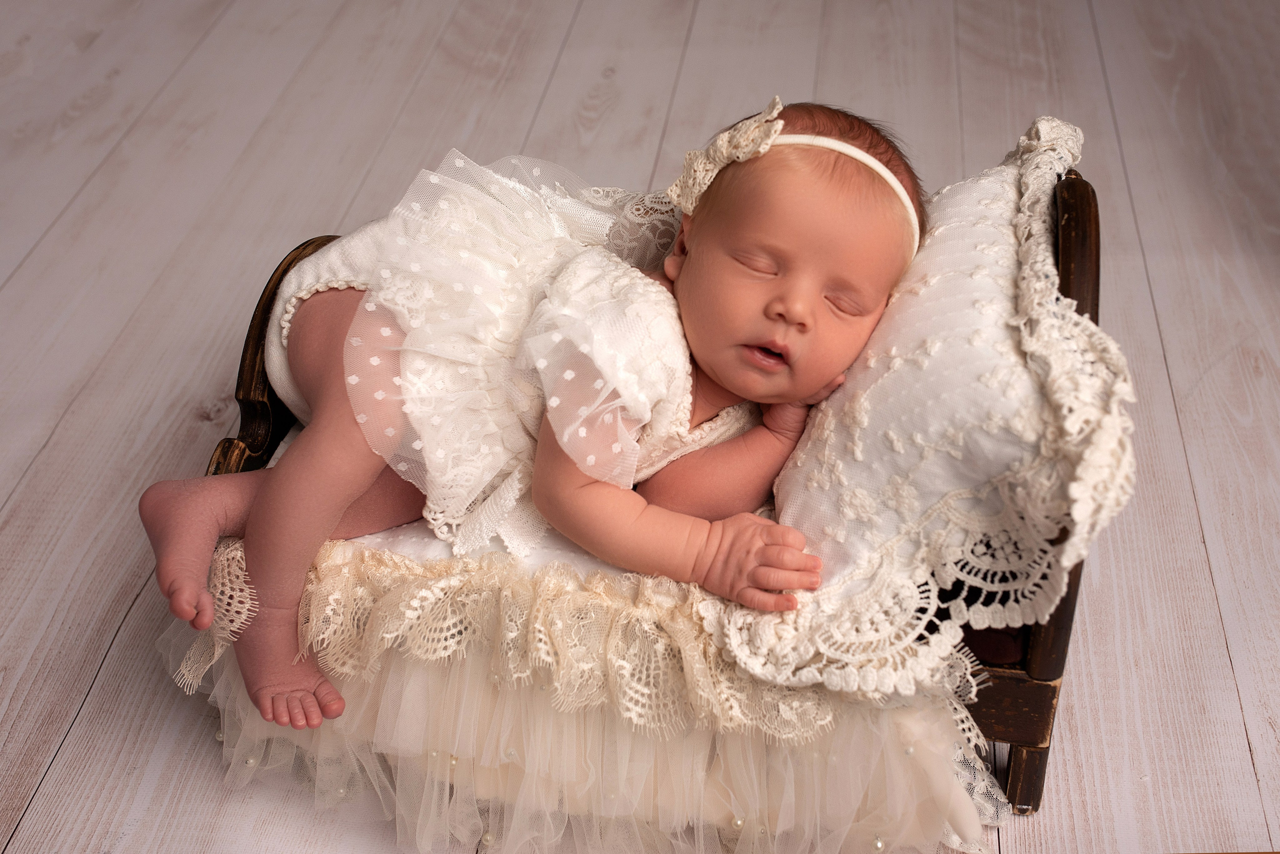 Аннушка 10 дней. Детский фотограф новорождённых в Минске Боровик Екатерина