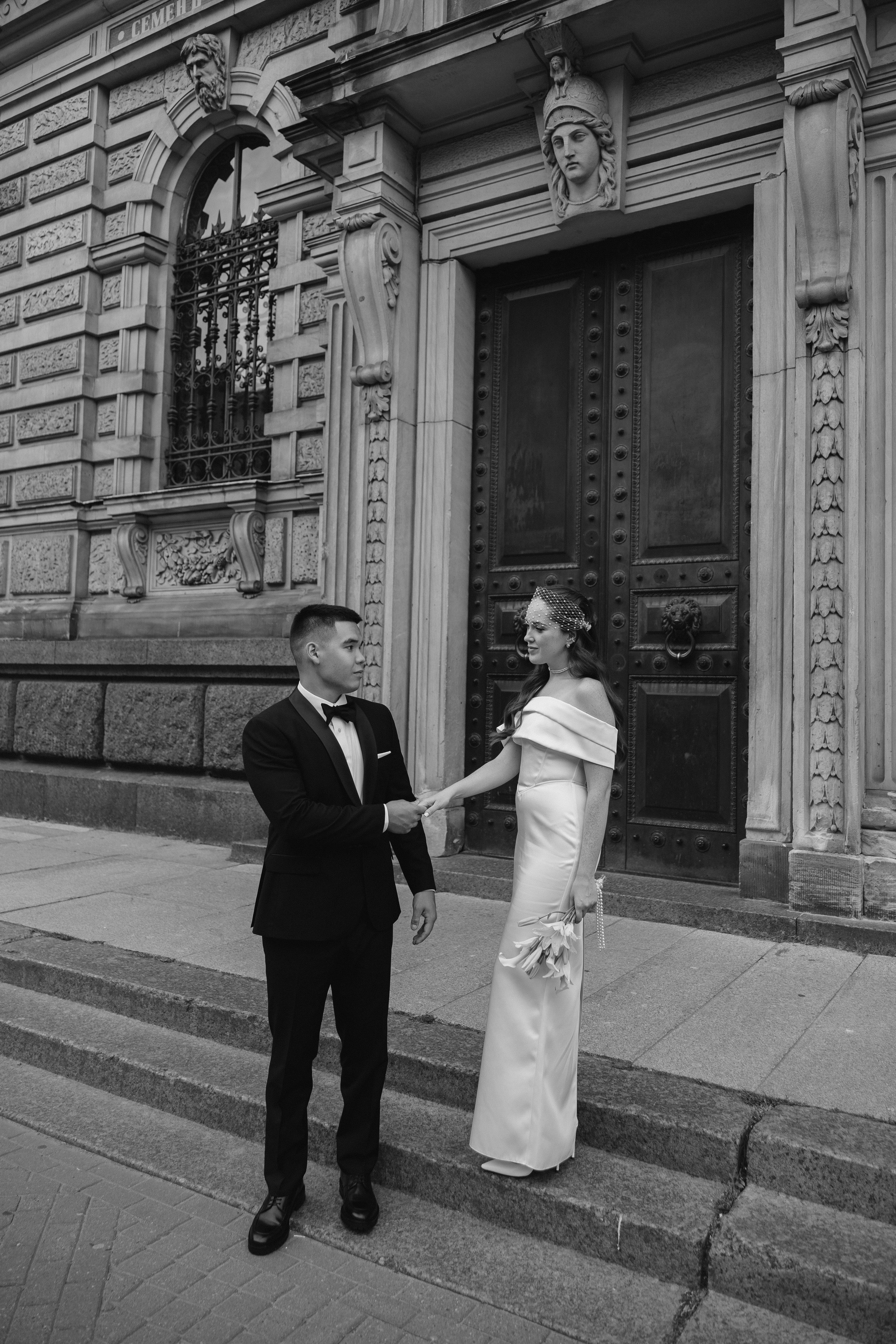Камилла и Равиль. Загс и прогулка. Свадебный фотограф в Санкт-Петербурге Лана Денисова