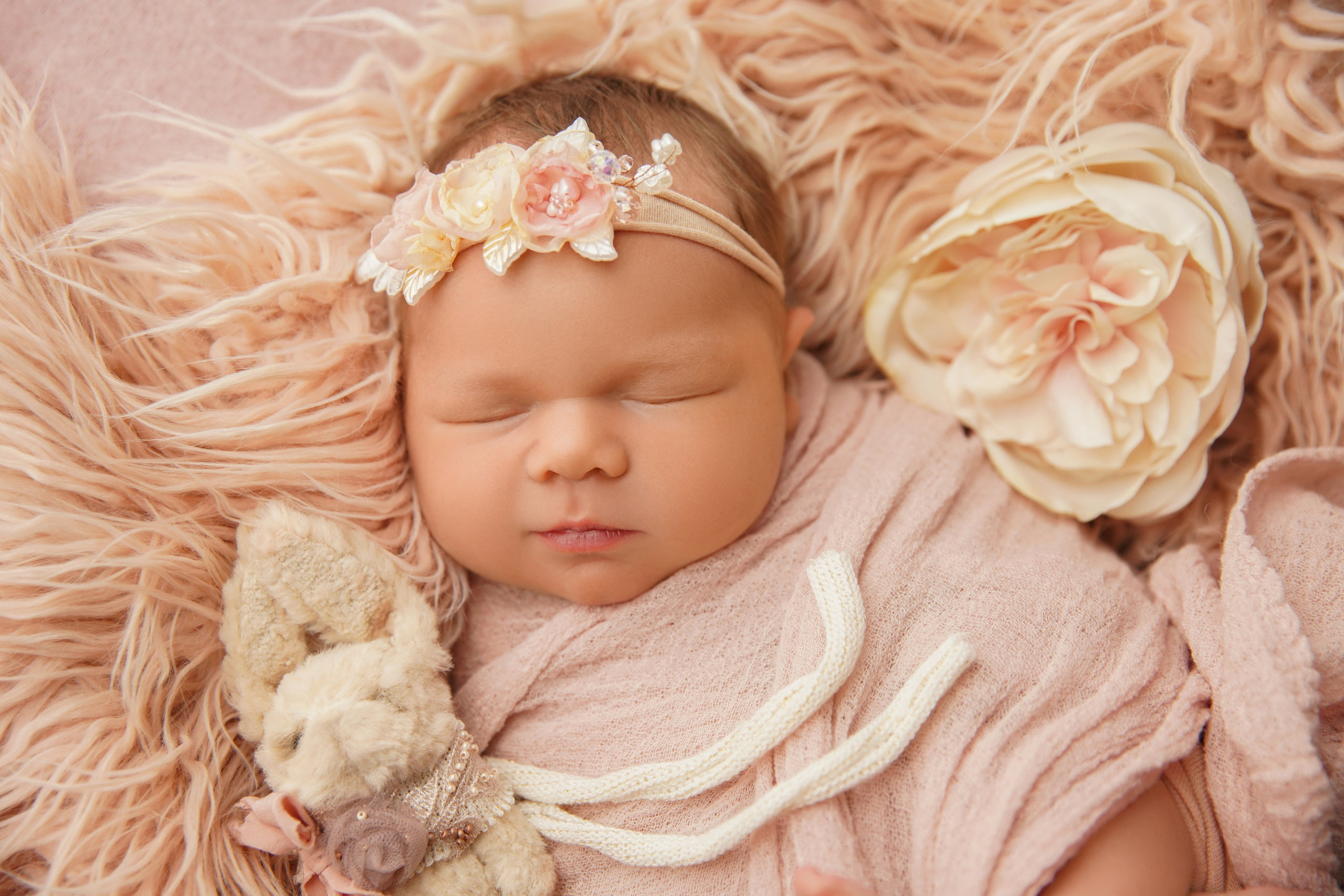 Девочки. Фотограф новорожденных. Семейный и детский фотограф в городе Сургуте