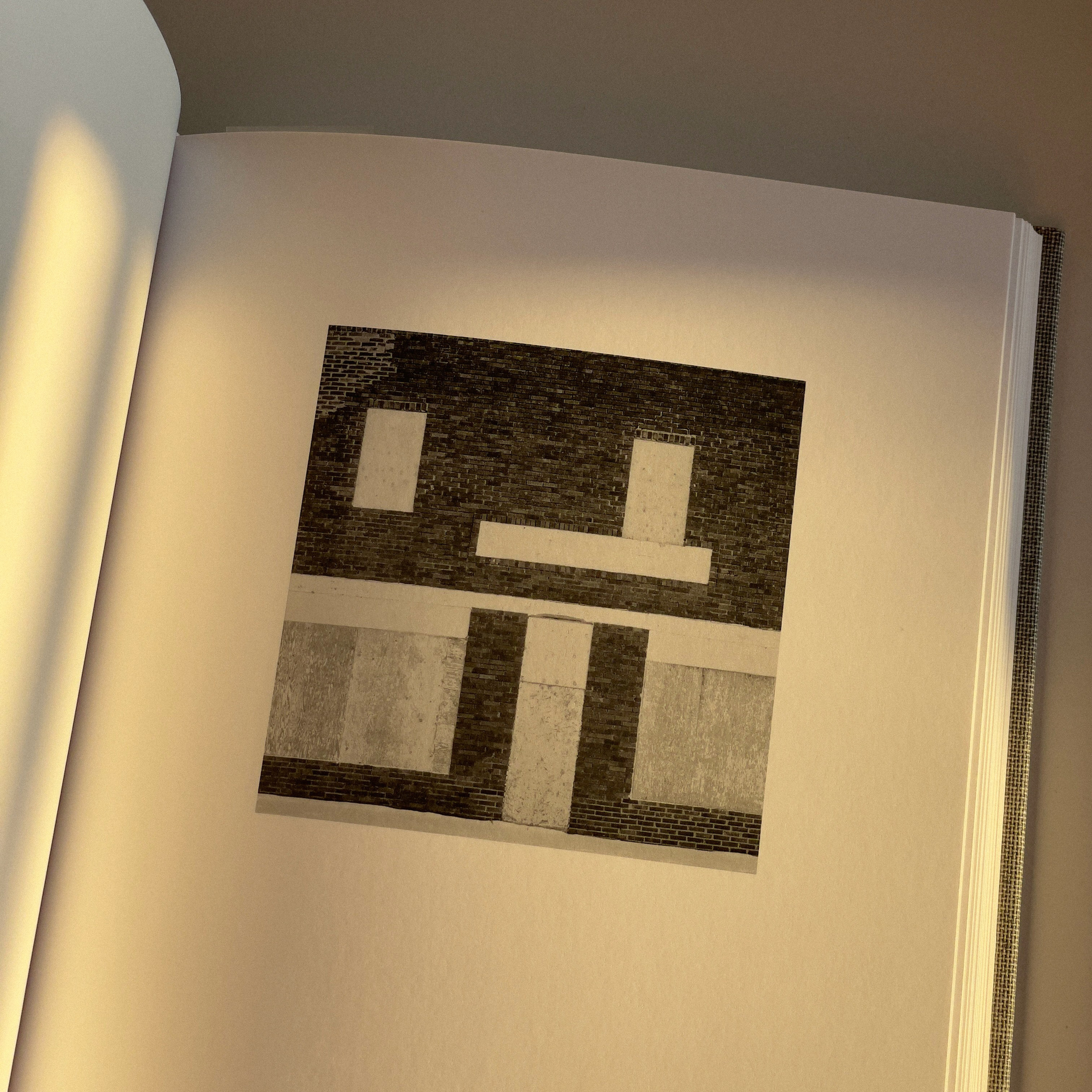 Фотокнижная библиотека Глеба Сергеева. Фотограф и исследователь фотографии из Санкт-Петербурга Елизавета Веприцкая