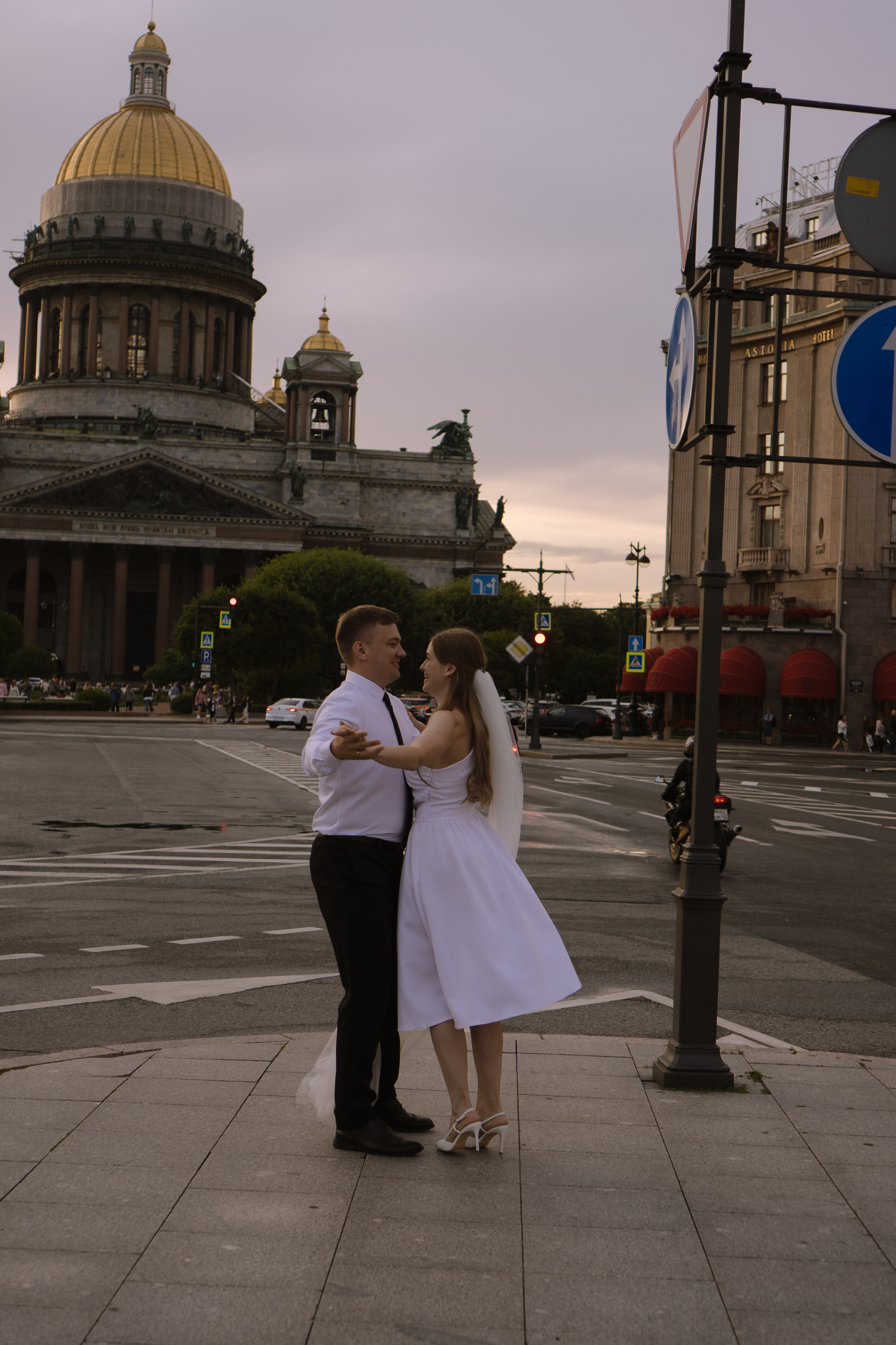 СВАДЕБНАЯ СЬЕМКА С ИСАКИЕВСКИМ СОБОРОМ, АСТОРИЯ И ЗАКОНОДАТЕЛЬНОЕ СОБРАНИЕ. Профессиональный фотограф, Санкт-Петербург — Виктория Богомолова