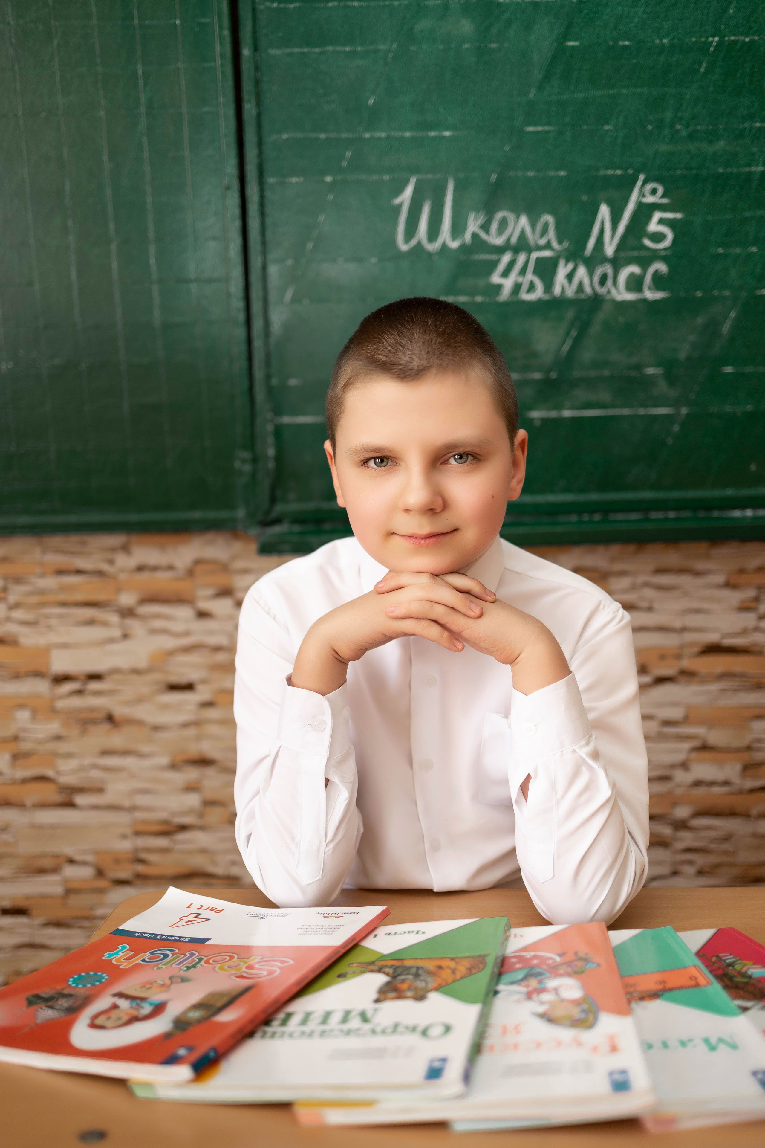 Школа № 5. 4-Б класс. Фотограф Донецк. Горловка. ДНР. Севастополь
