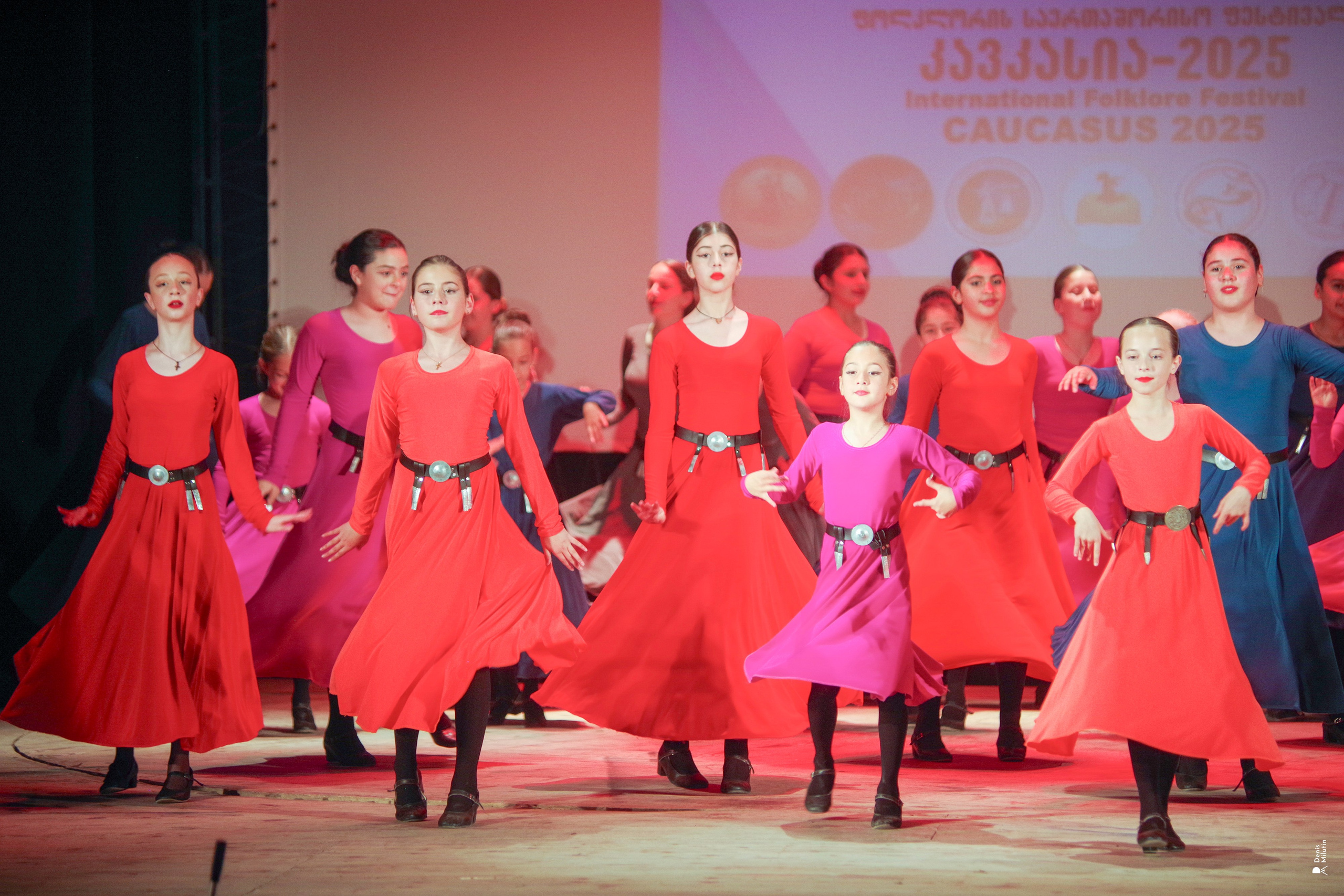 Танцы в прекрасном Они. Портретный фотограф Денис Милютин