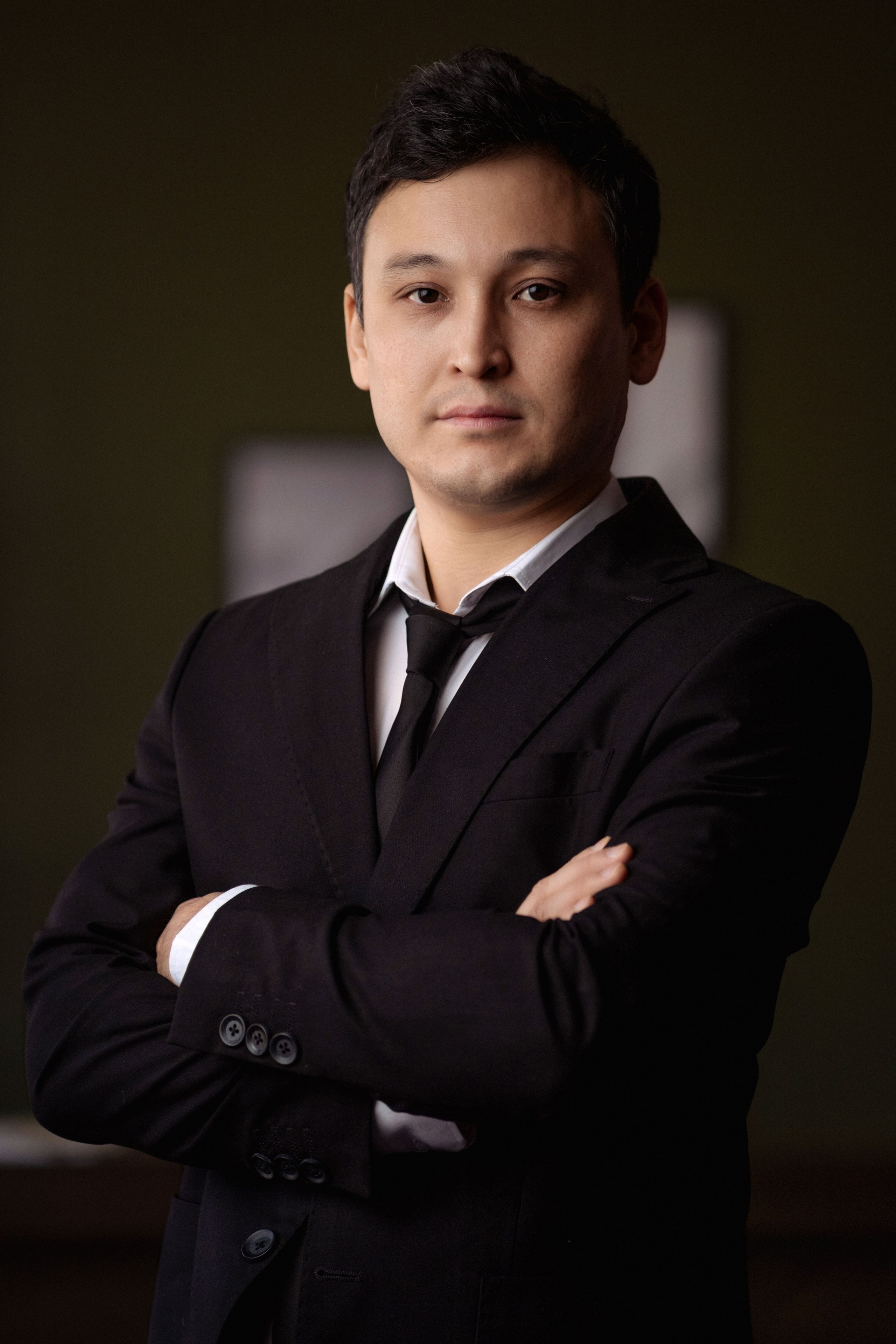 Портреты. Портреты и репортажные съемки с душой: ваш уникальный момент в объективе Руфата, профессионального фотографа Алматы