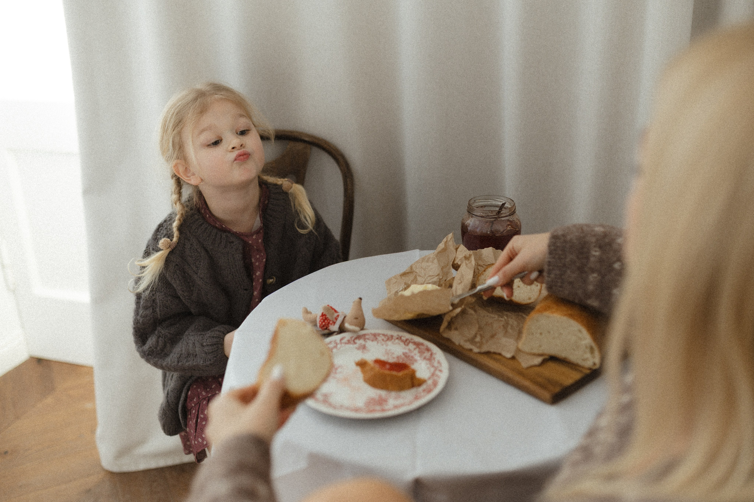 Лера Мира и клубничное варенье. Семейный фотограф в Москве Алина Савченко
