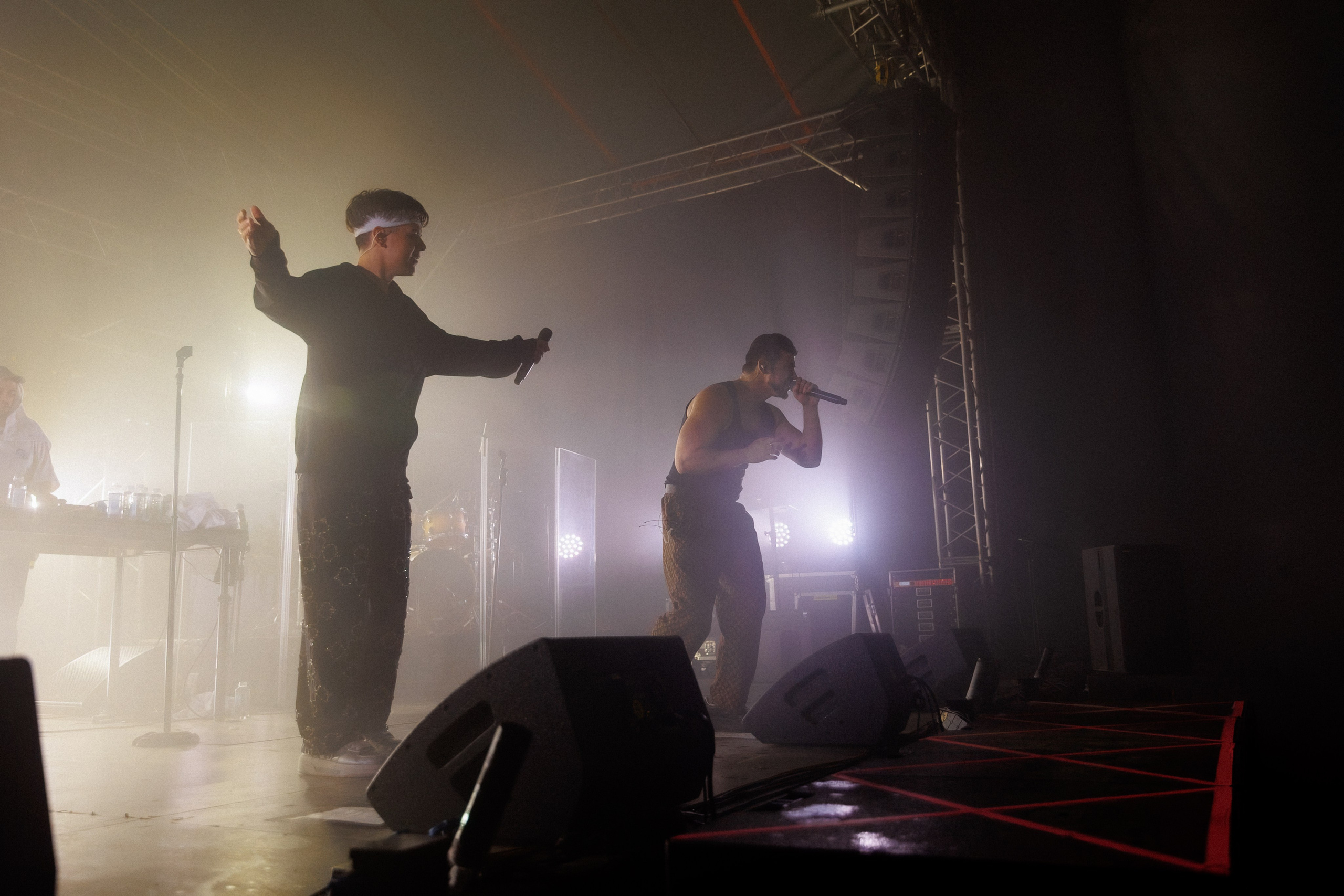 Фотоотчёт и репортаж с концерта группы GAYAZOV$ BROTHER$. Красильников Евгений — профессиональный фотограф в Ростове-на-Дону