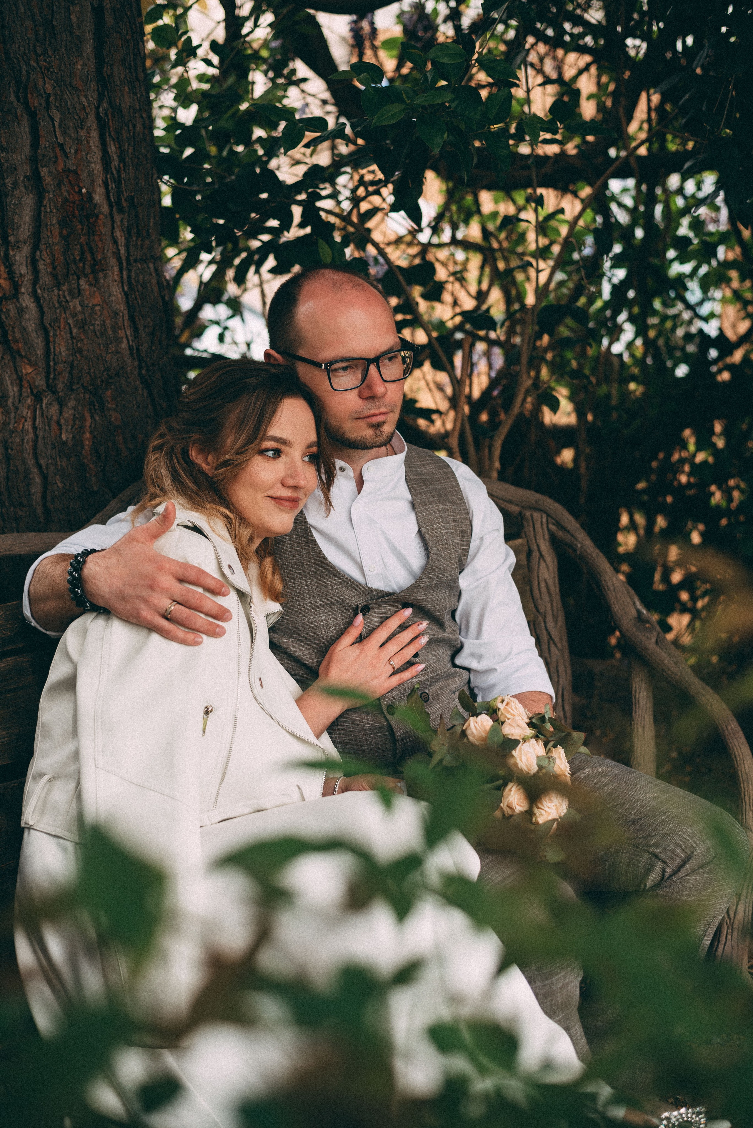 Фотосессия свадьбы или lovstory в центре Сочи, Зимний театр. Фотограф в Сочи — Маргарита Поганова