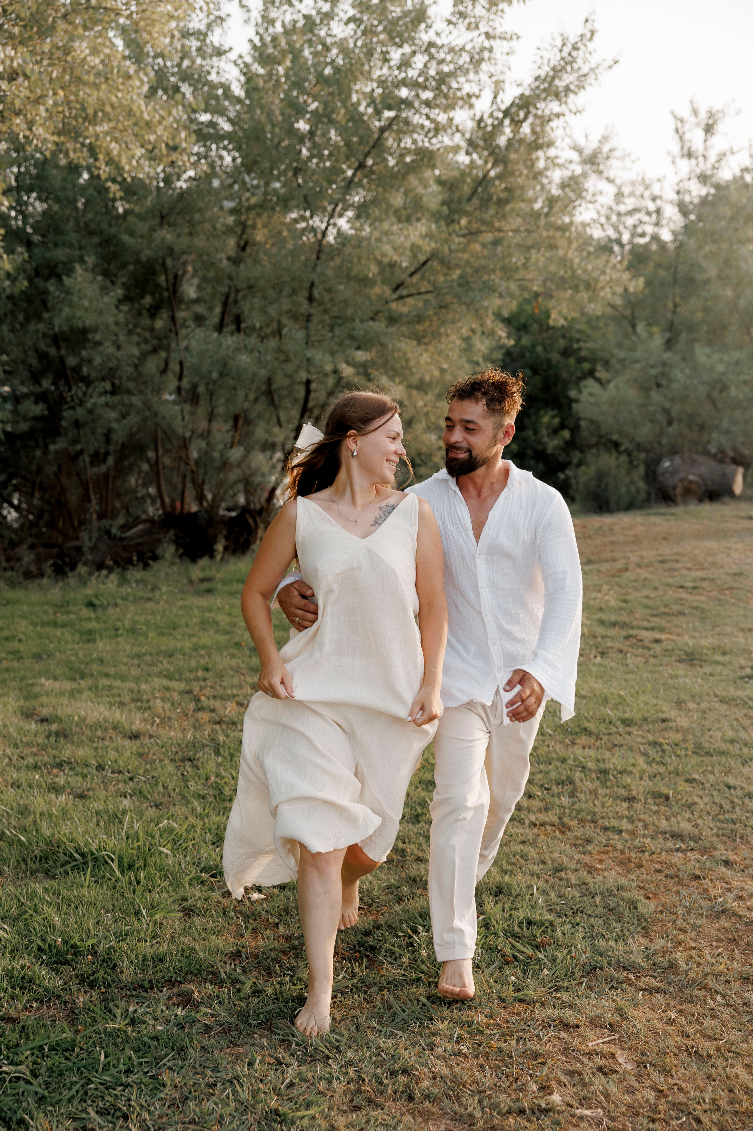 Family photoshoot inside the park. Главная