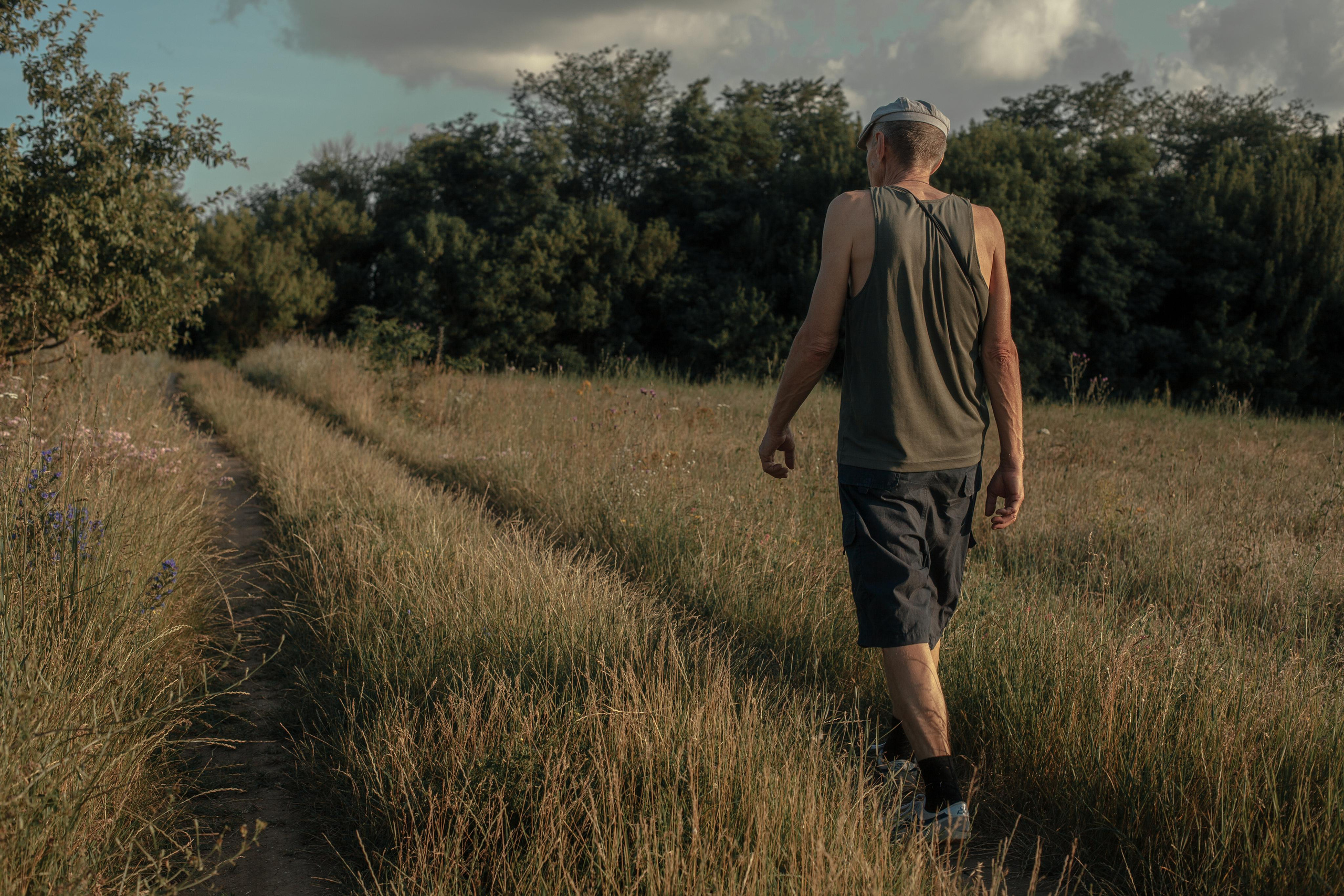 Дом у дороги / тропами детства /. Фотография, как она есть