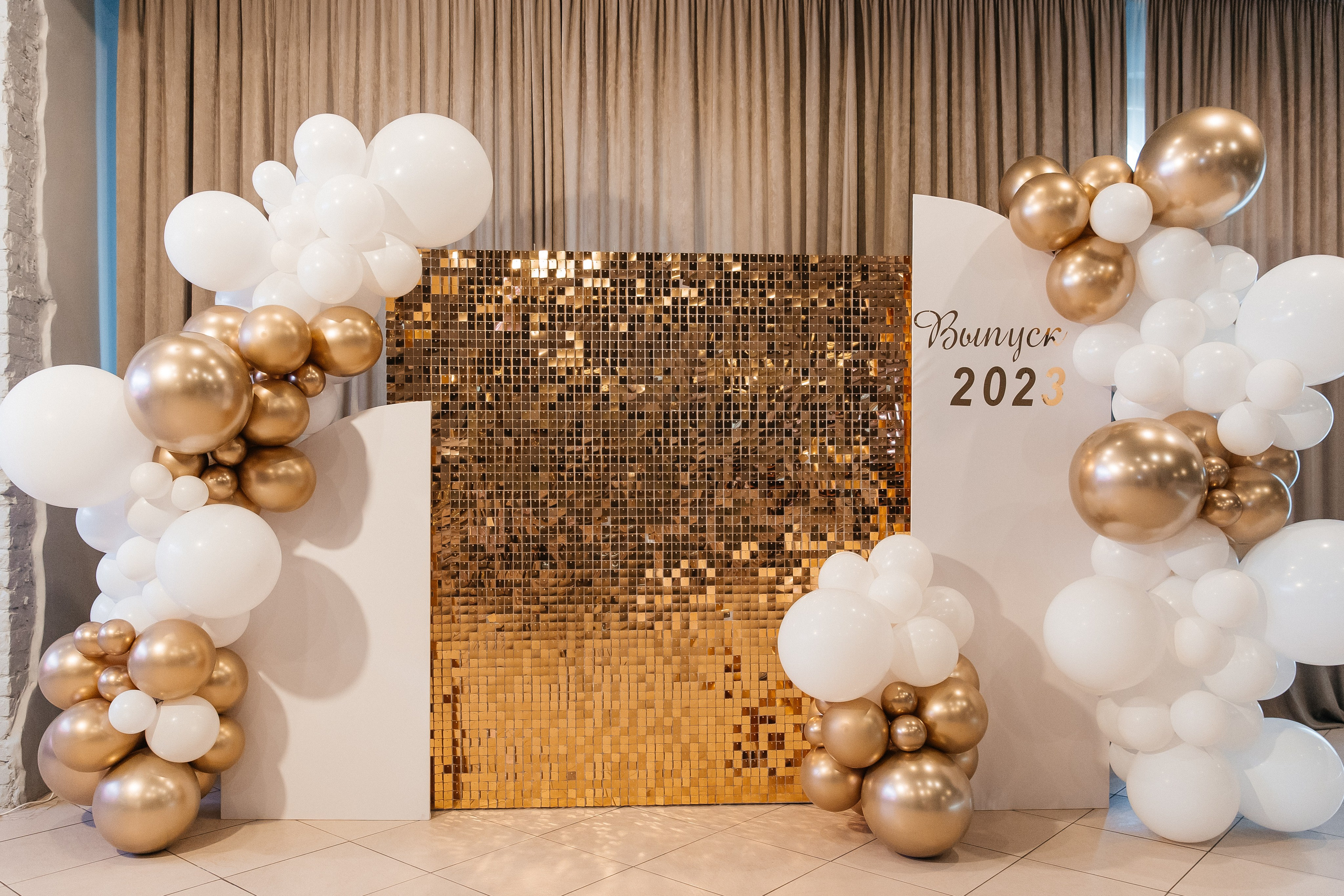 2023-06-23 Выпускной МБОУ СОШ № 10. Фотограф в Красноярске