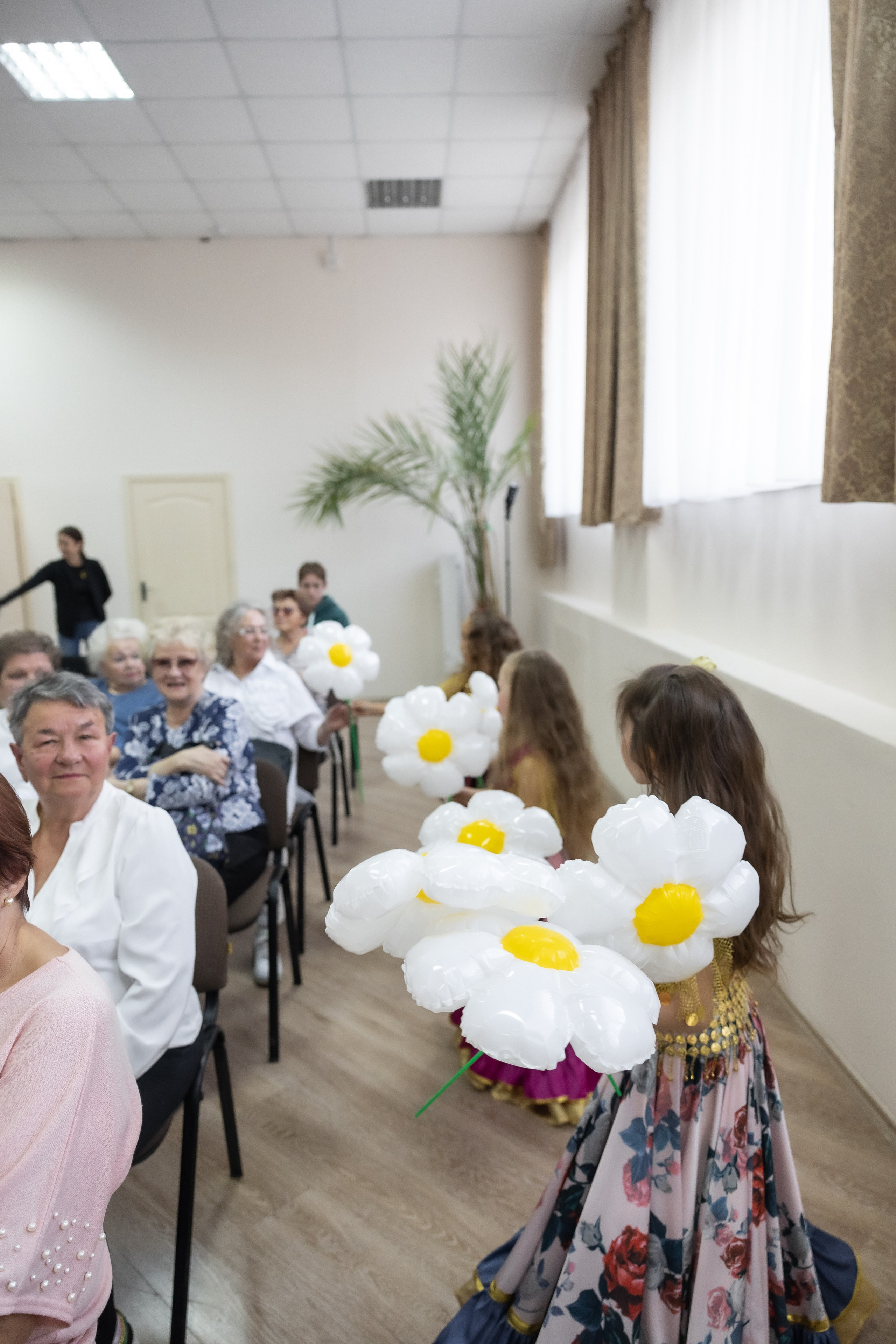 День учителя. Школа 31. Октябрь 2024. Свадебный и Семейный фотограф г. Ижевск Гульназ Солдатова. Гульназ фото