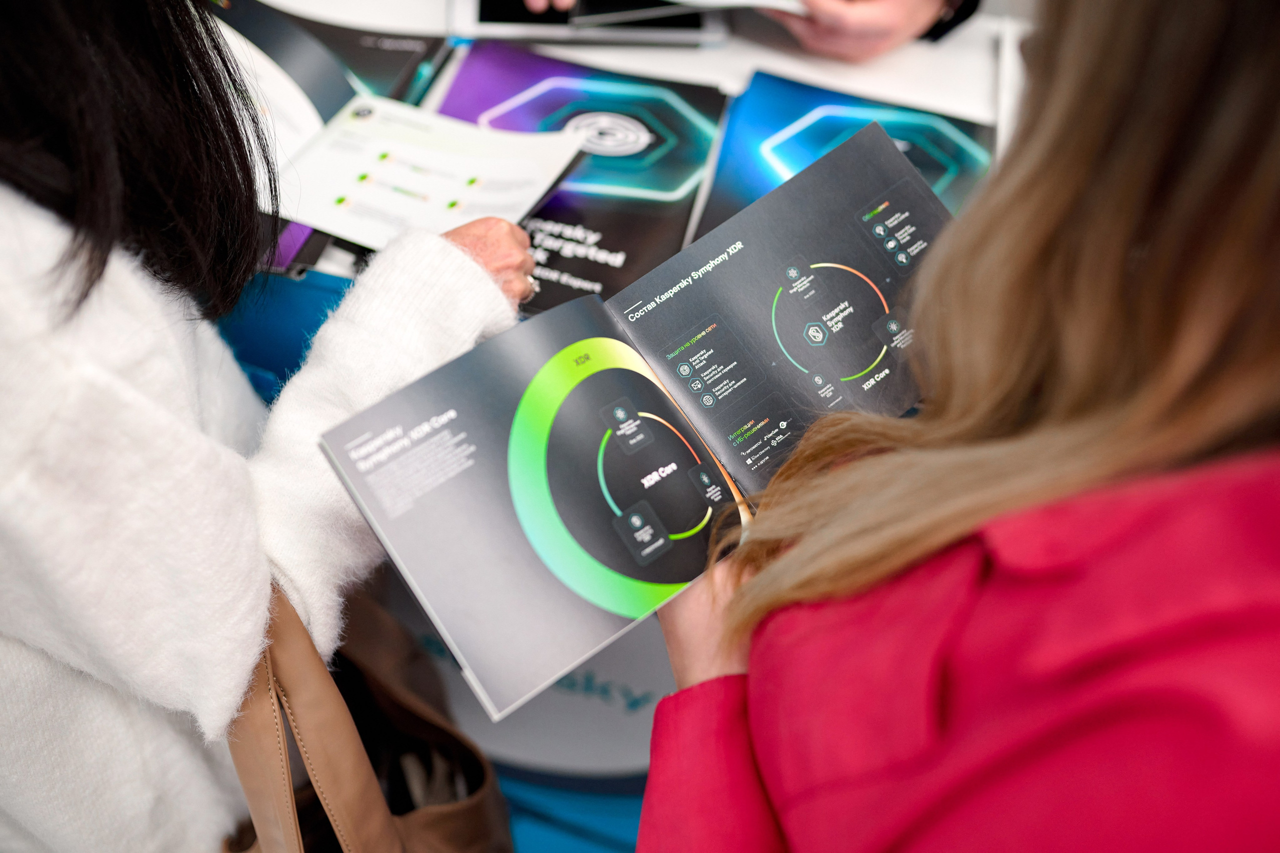 AXOFT. Максим Комаров — Профессиональный фотограф